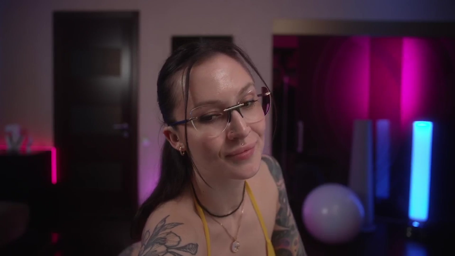 Gallery image thumbnail from GoGoDr3am's myfreecams stream on, 02/28/2026, 23:15 image 8 of 20