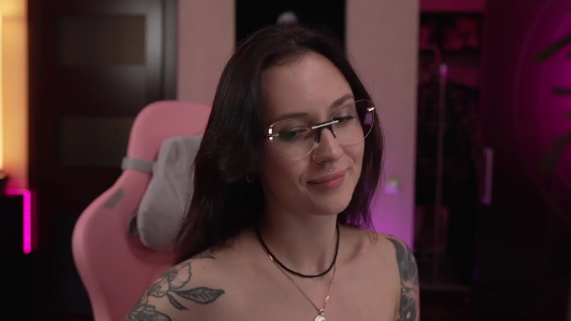 Gallery image thumbnail from GoGoDr3am's myfreecams stream on, 03/11/2026, 02:49 image 19 of 20