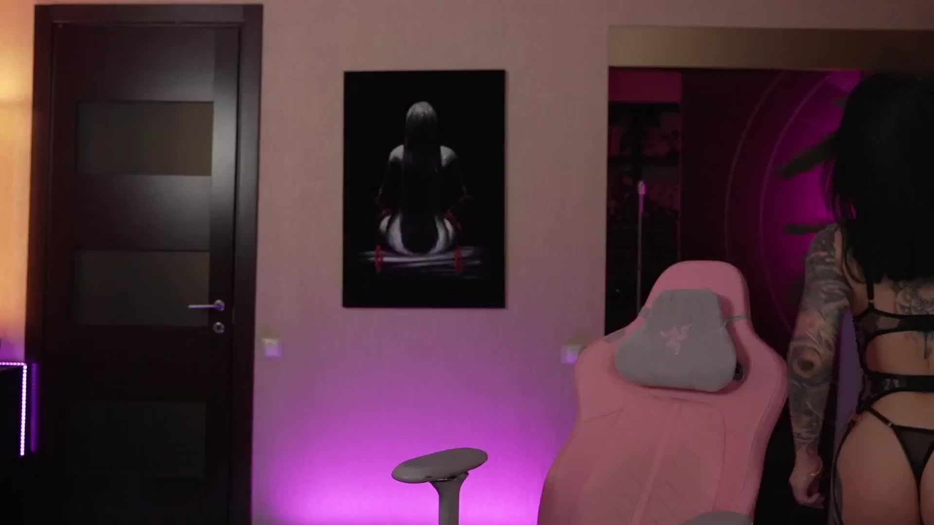 Gallery image thumbnail from GoGoDr3am's myfreecams stream on, 03/19/2026, 24:19 image 16 of 20