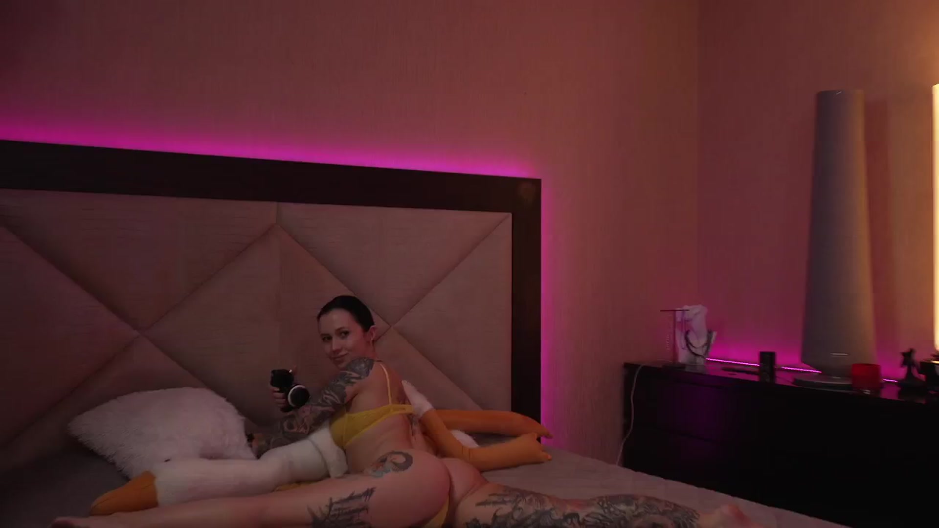 Gallery image thumbnail from GoGoDr3am's myfreecams stream on, 03/23/2026, 01:31 image 15 of 20