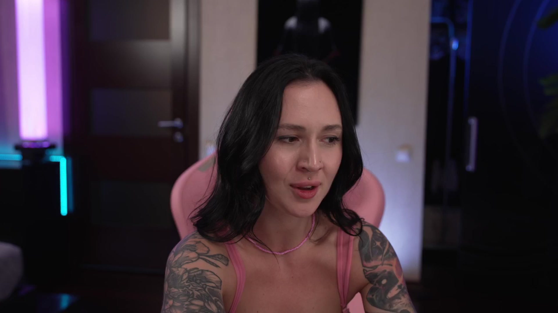 Gallery image thumbnail from GoGoDr3am's myfreecams stream on, 04/02/2026, 23:23 image 18 of 20