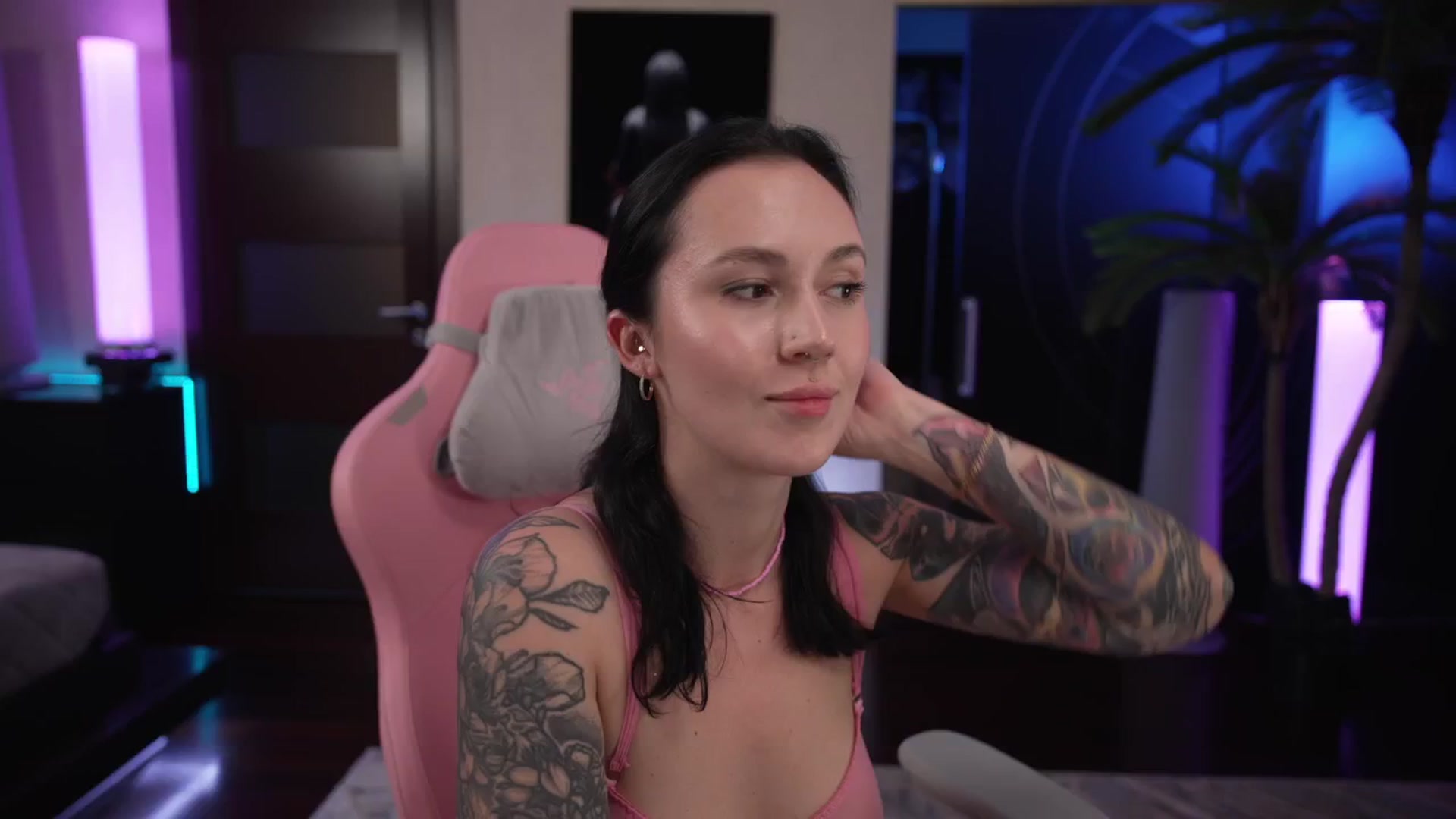 Gallery image thumbnail from GoGoDr3am's myfreecams stream on, 04/02/2026, 23:23 image 9 of 20