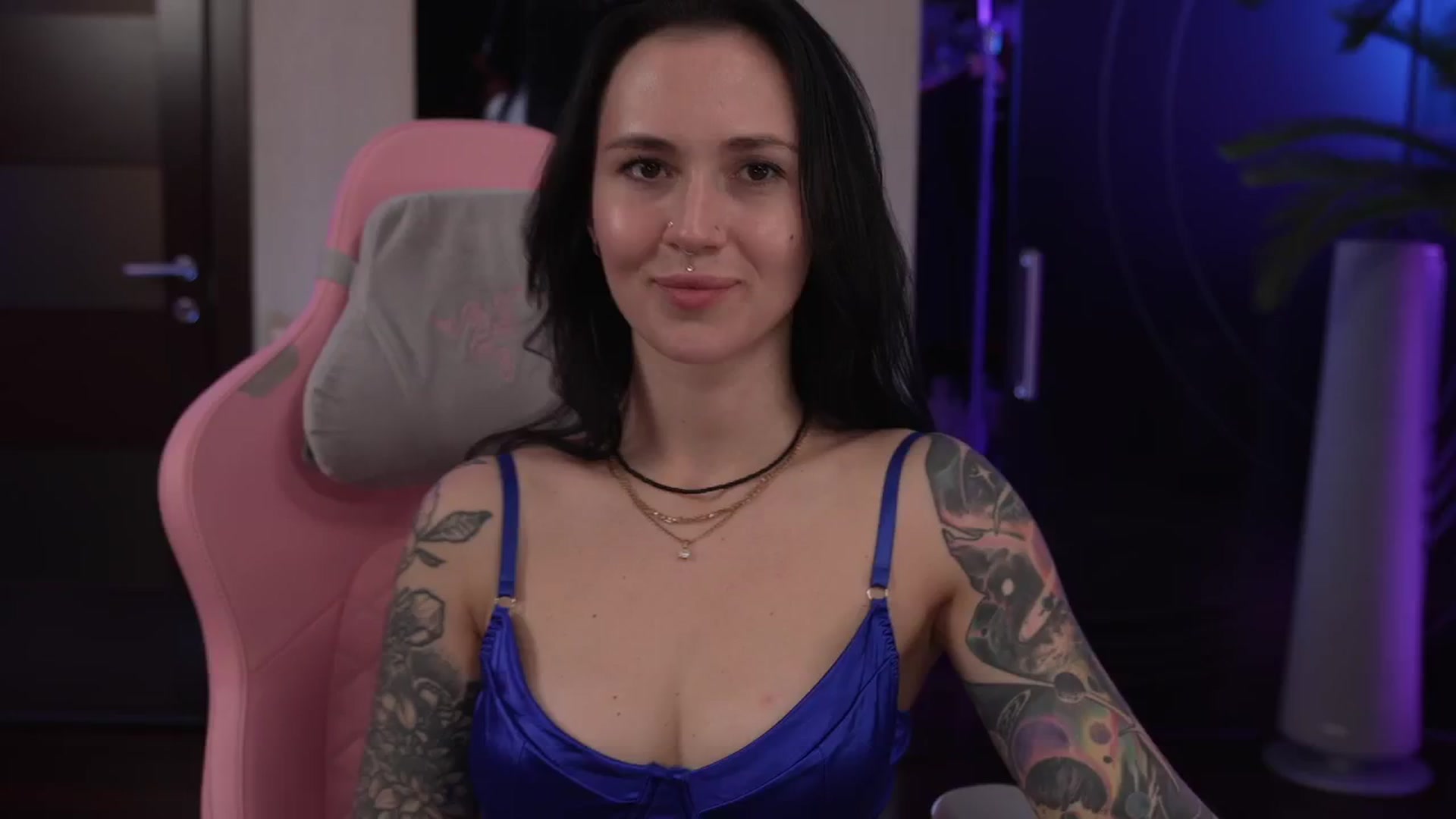 Gallery image thumbnail from GoGoDr3am's myfreecams stream on, 04/12/2026, 24:38 image 19 of 20