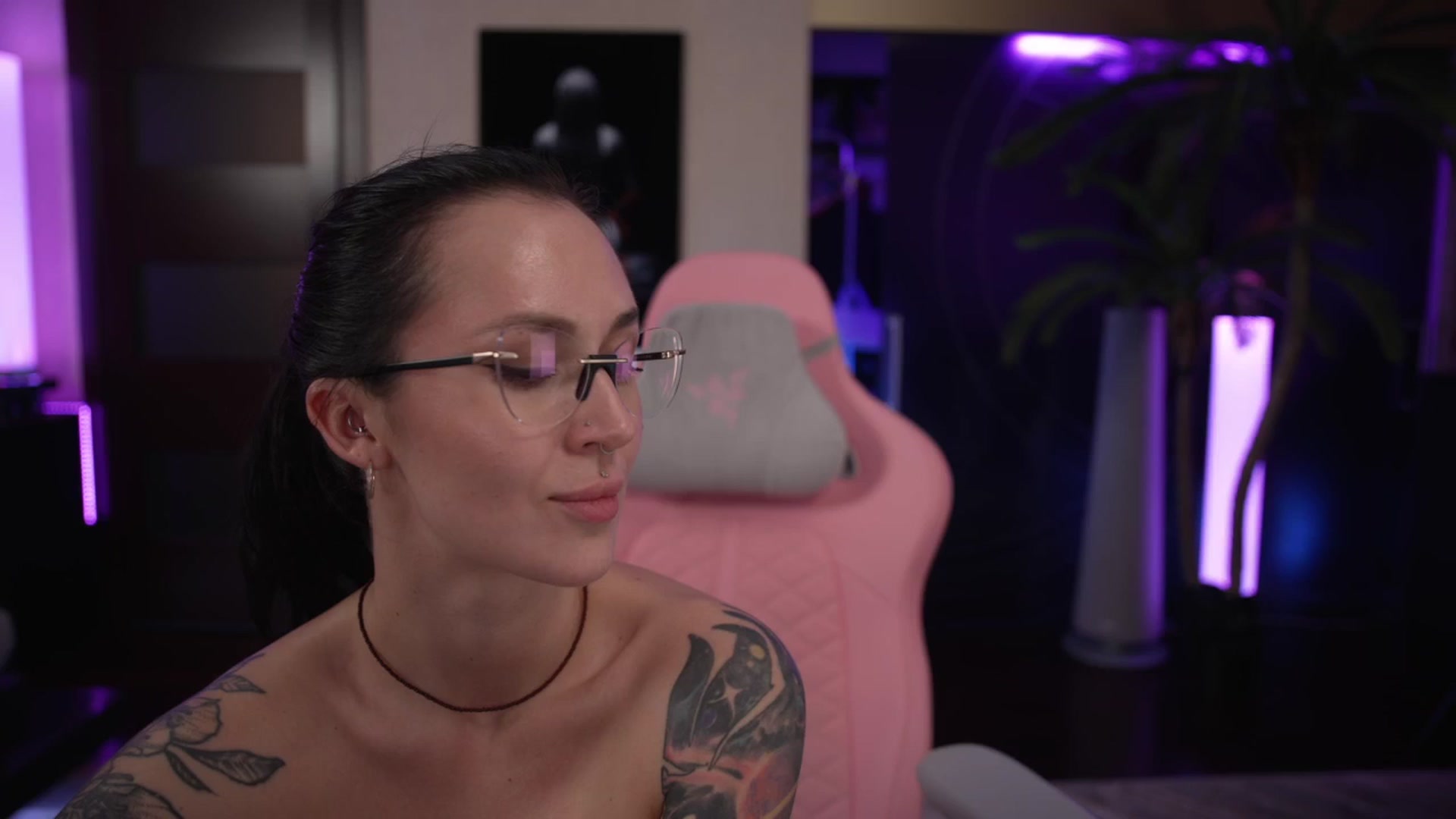 Gallery image thumbnail from GoGoDr3am's myfreecams stream on, 04/20/2026, 01:50 image 17 of 20