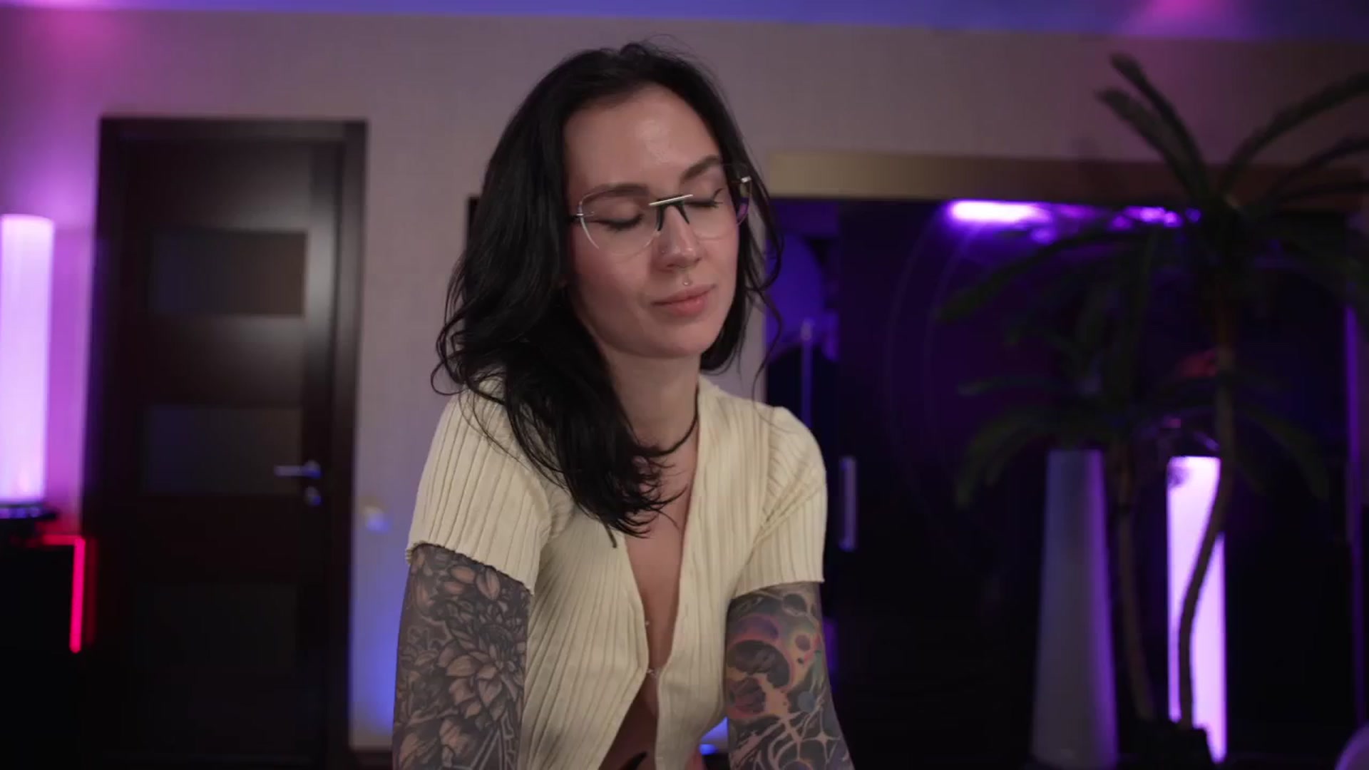 Gallery image thumbnail from GoGoDr3am's myfreecams stream on, 04/22/2026, 01:59 image 14 of 20
