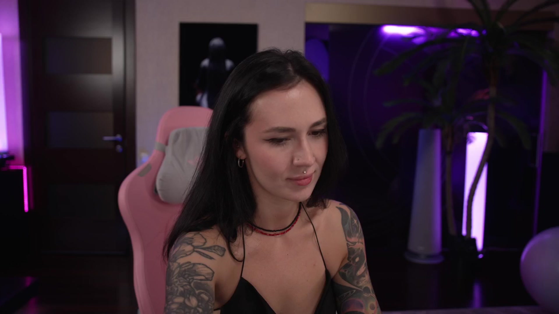 Gallery image thumbnail from GoGoDr3am's myfreecams stream on, 04/25/2026, 24:01 image 9 of 20