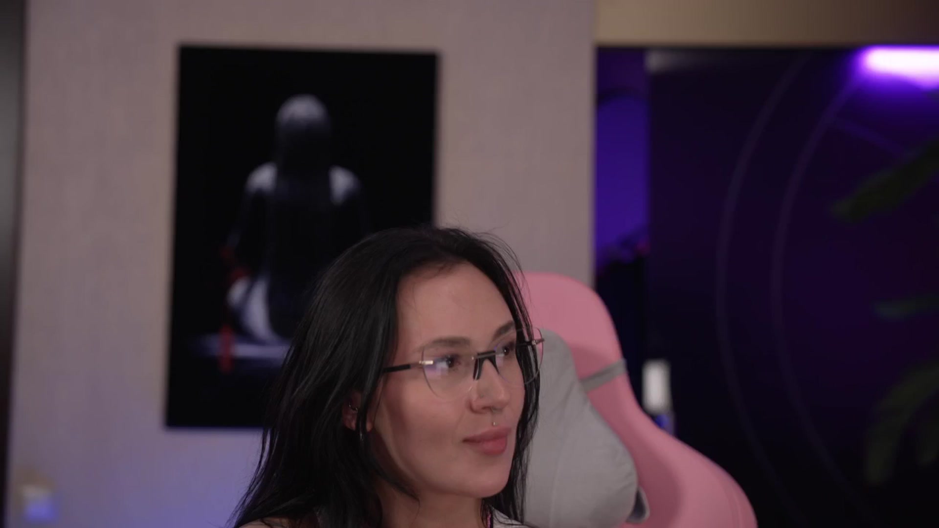 Gallery image thumbnail from GoGoDr3am's myfreecams stream on, 04/27/2026, 24:02 image 3 of 20