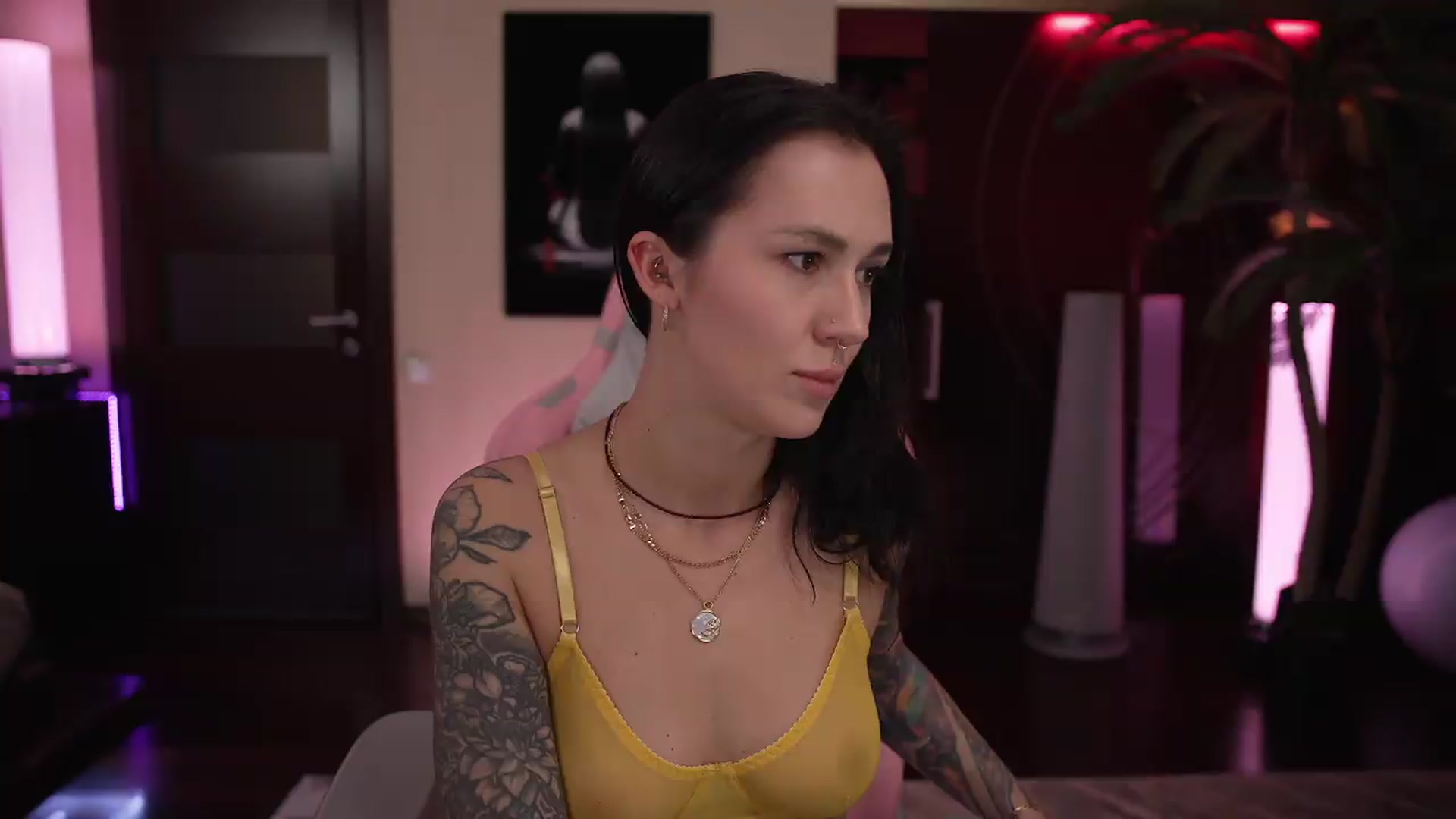 Gallery image thumbnail from GoGoDr3am's myfreecams stream on, 05/13/2026, 23:24 image 10 of 20