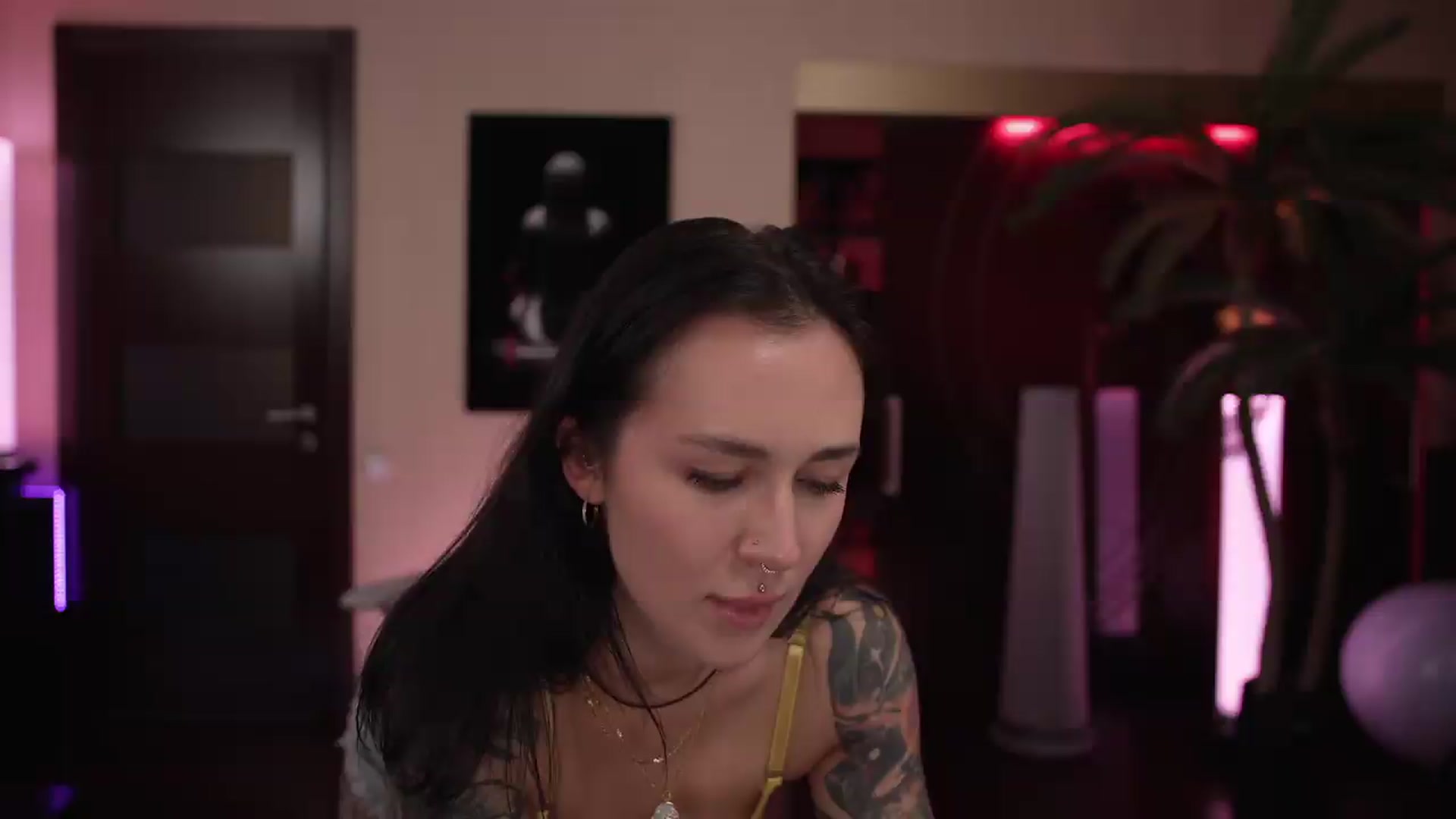 Gallery image thumbnail from GoGoDr3am's myfreecams stream on, 05/13/2026, 23:24 image 5 of 20
