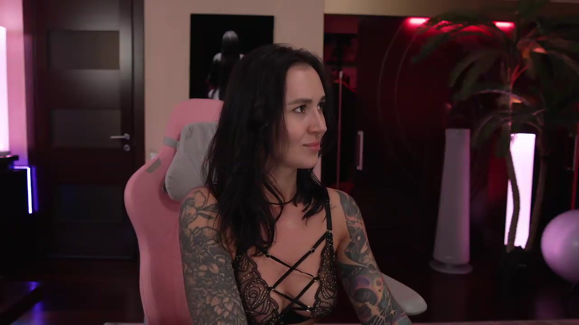 Gallery image thumbnail from GoGoDr3am's myfreecams stream on, 05/16/2026, 01:18 image 17 of 20