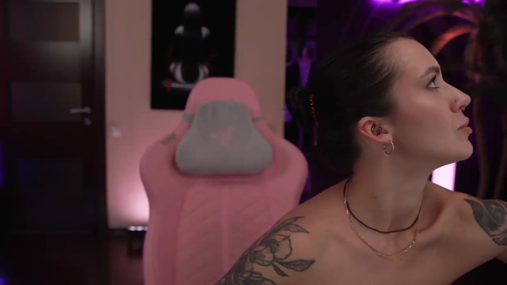 Gallery image thumbnail from GoGoDr3am's myfreecams stream on, 05/26/2026, 01:09 image 17 of 20