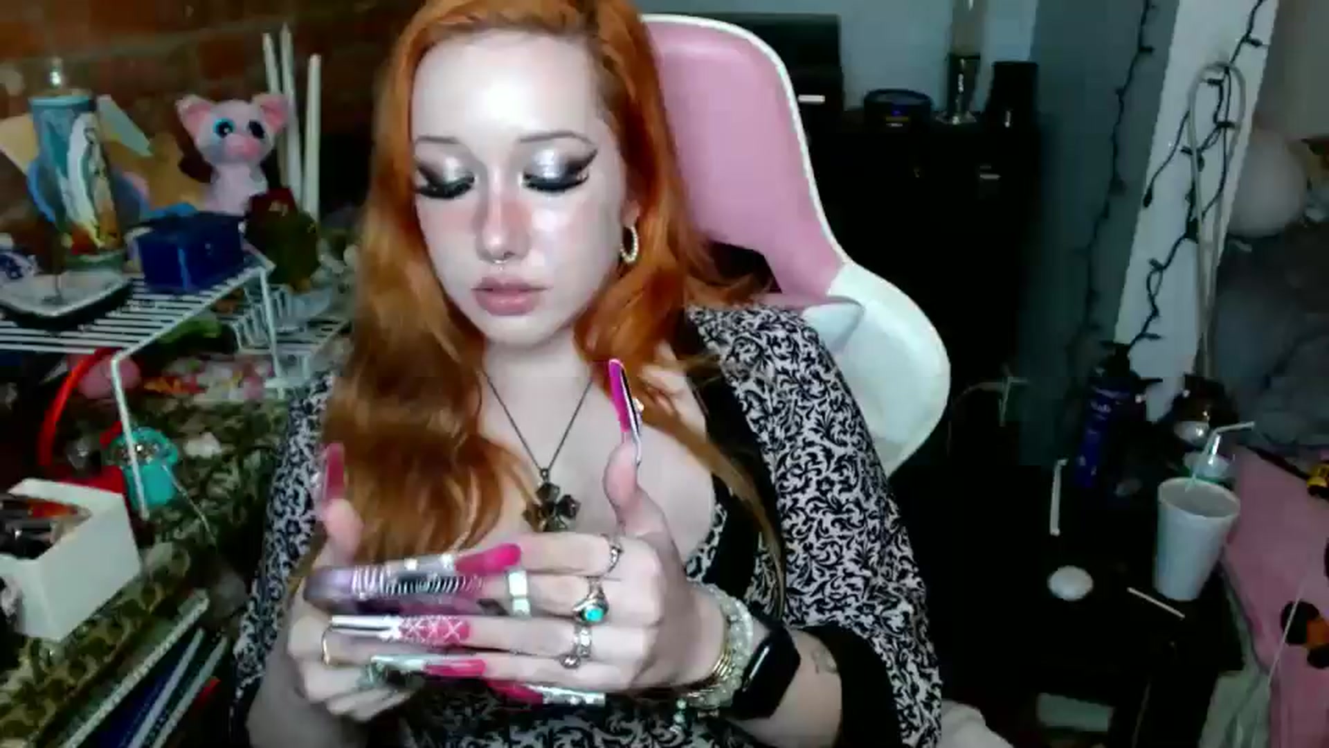 Gallery image thumbnail from GodJezebel's myfreecams stream on, 10/12/2025, 11:41 image 3 of 20