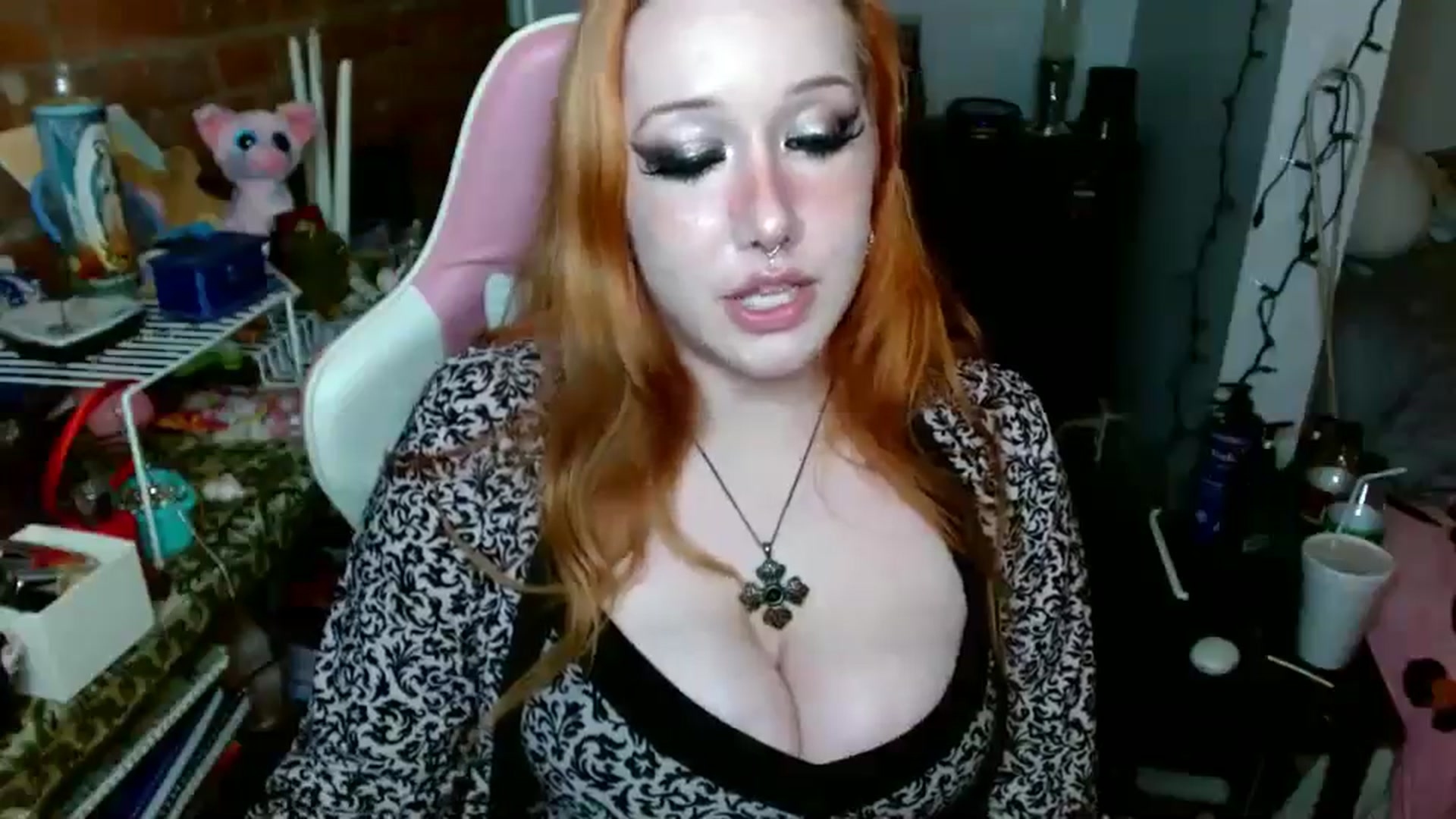 Gallery image thumbnail from GodJezebel's myfreecams stream on, 10/12/2025, 11:41 image 11 of 20