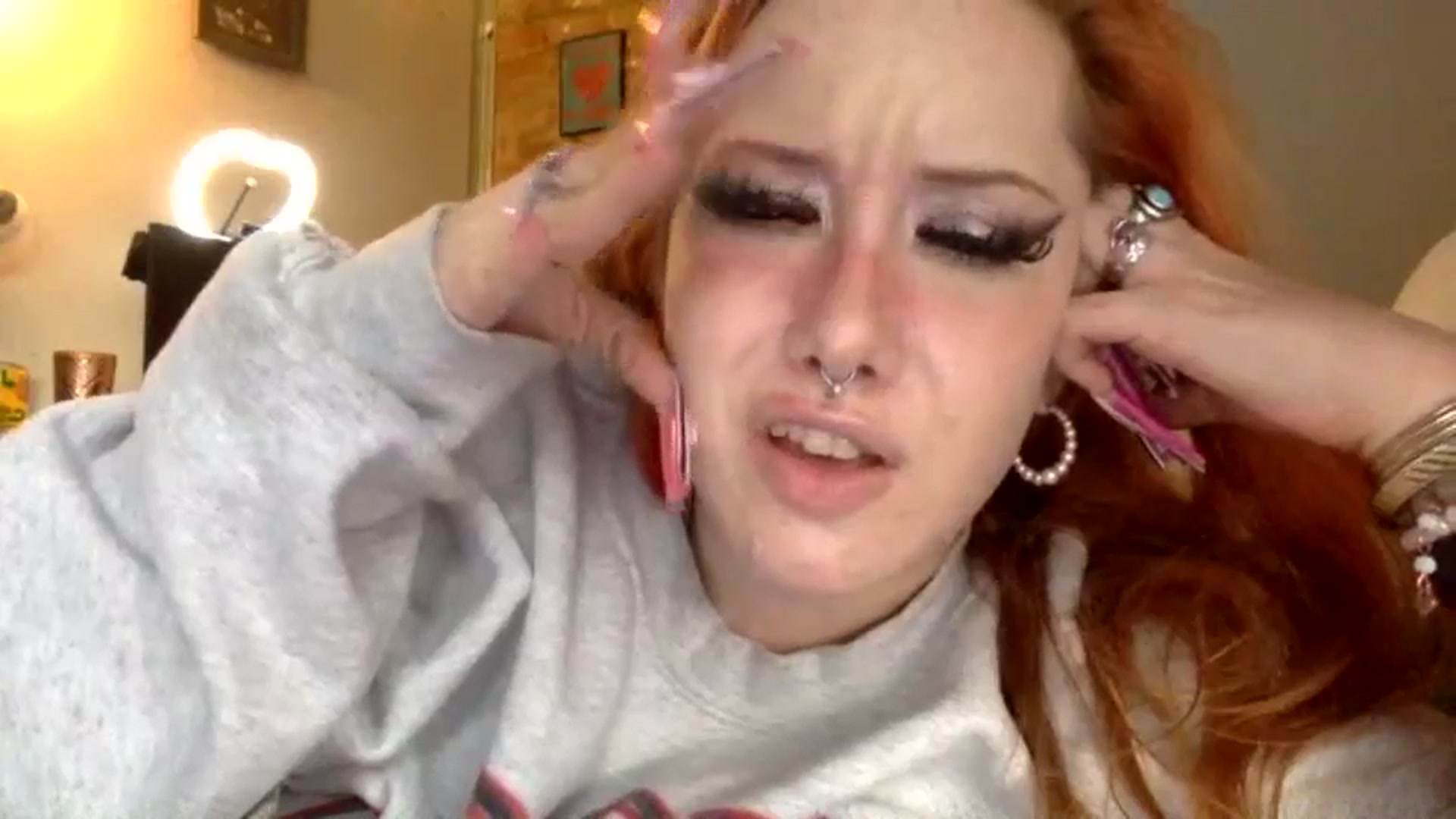 Gallery image thumbnail from GodJezebel's myfreecams stream on, 10/12/2025, 12:20 image 17 of 20