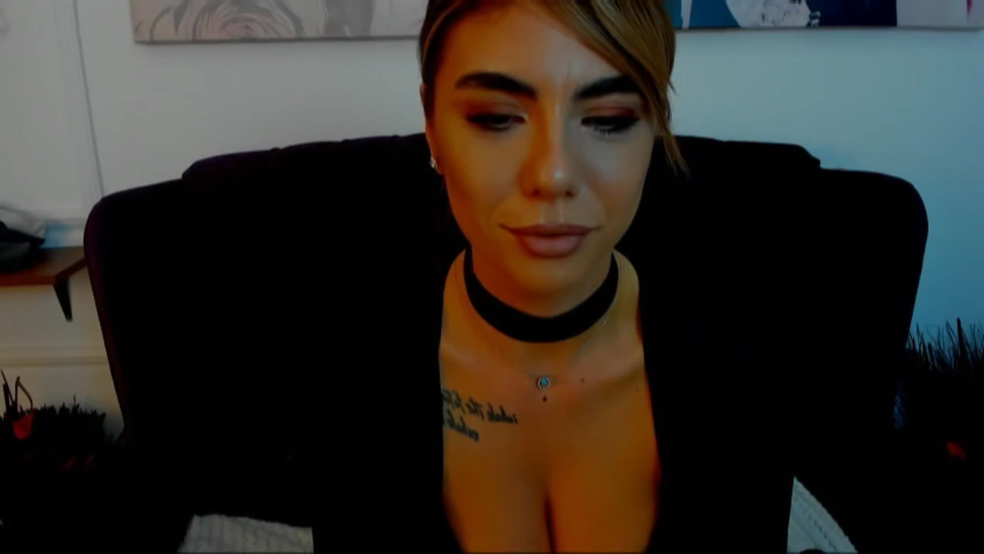 Gallery image thumbnail from GoddesFreya's myfreecams stream on, 04/26/2024, 16:35 image 8 of 20