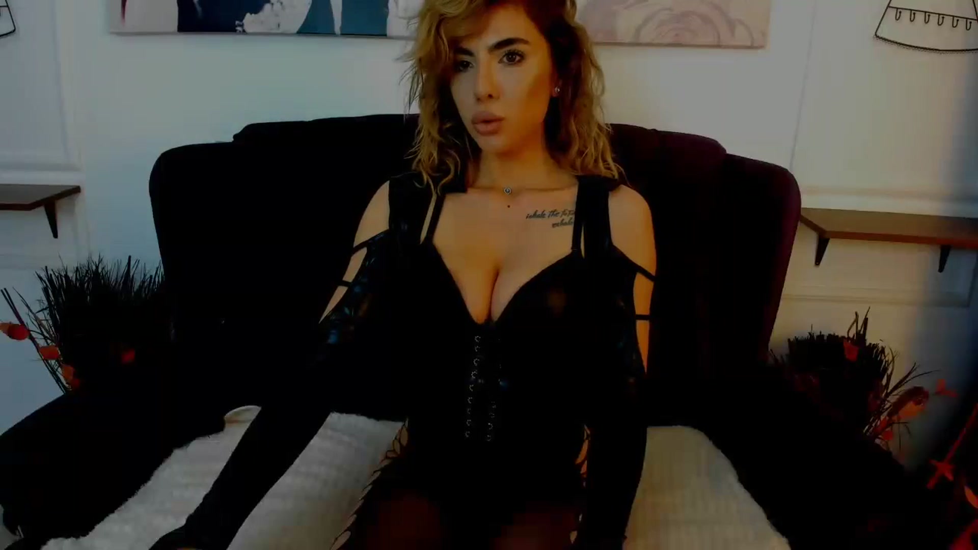 Gallery image thumbnail from GoddesFreya's myfreecams stream on, 05/27/2024, 09:05 image 12 of 20