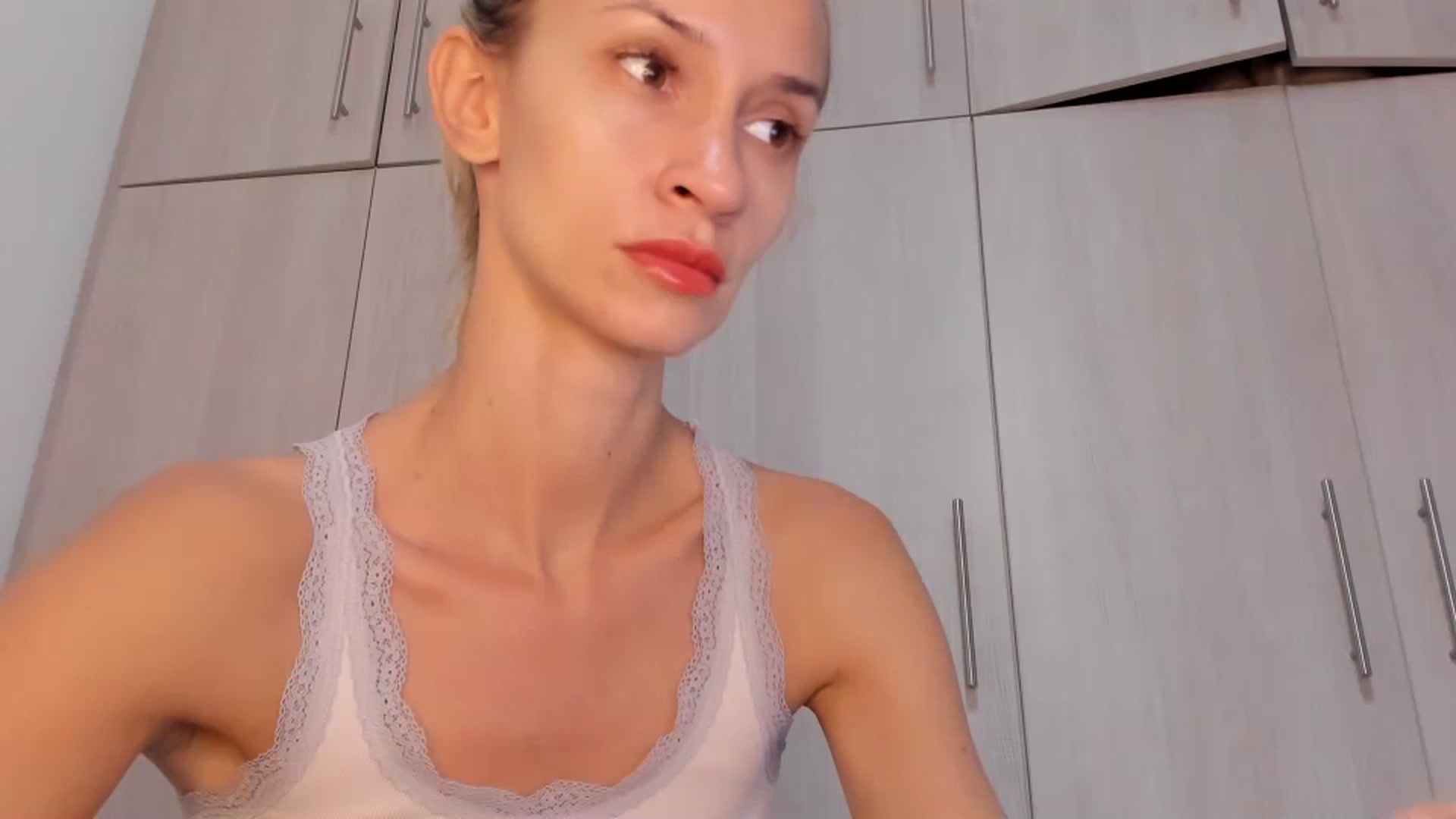 Gallery image thumbnail from GoddesSophie's myfreecams stream on, 10/29/2024, 10:19 image 17 of 20