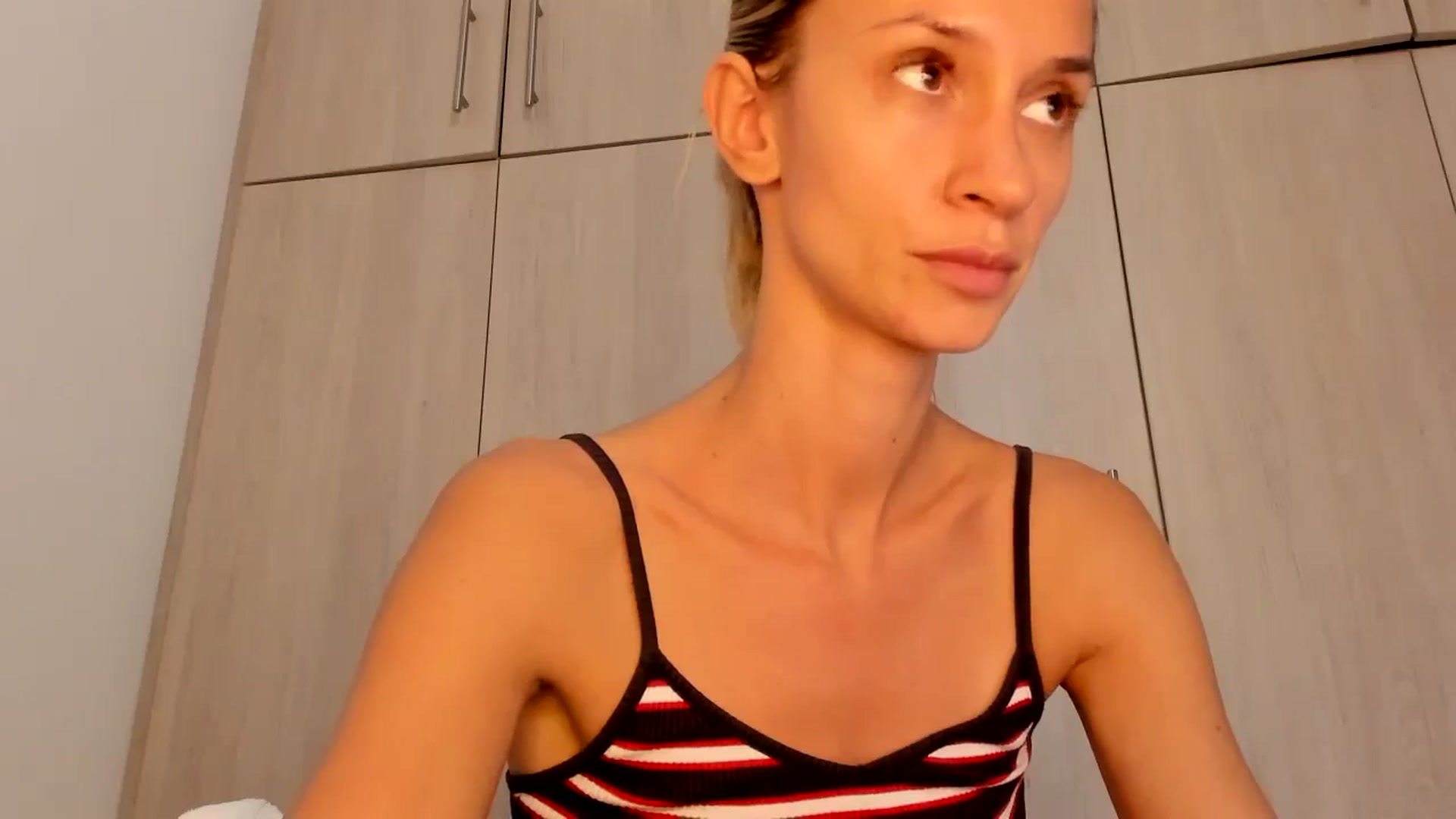 Gallery image thumbnail from GoddesSophie's myfreecams stream on, 10/30/2024, 12:39 image 10 of 20