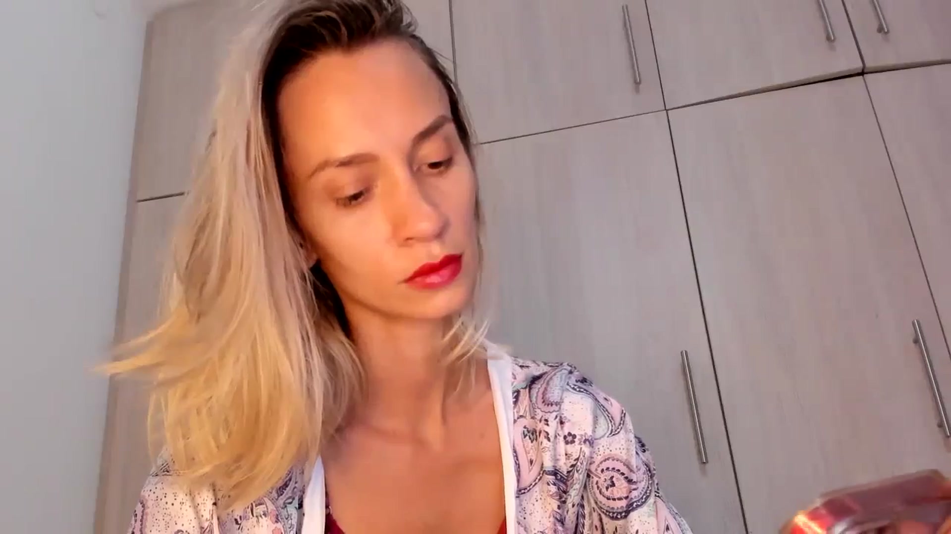 Gallery image thumbnail from GoddesSophie's myfreecams stream on, 11/06/2024, 19:12 image 6 of 20
