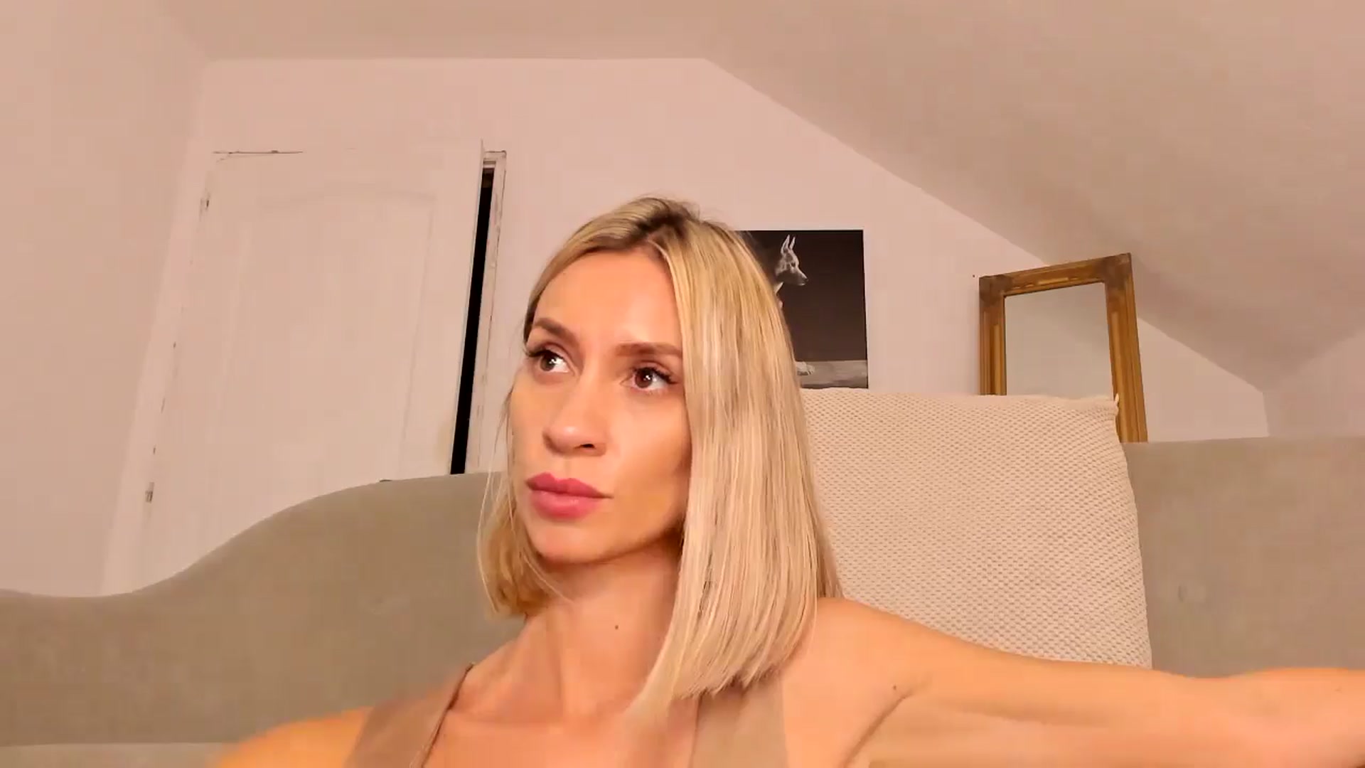 Gallery image thumbnail from GoddesSophie's myfreecams stream on, 11/02/2025, 16:39 image 17 of 20