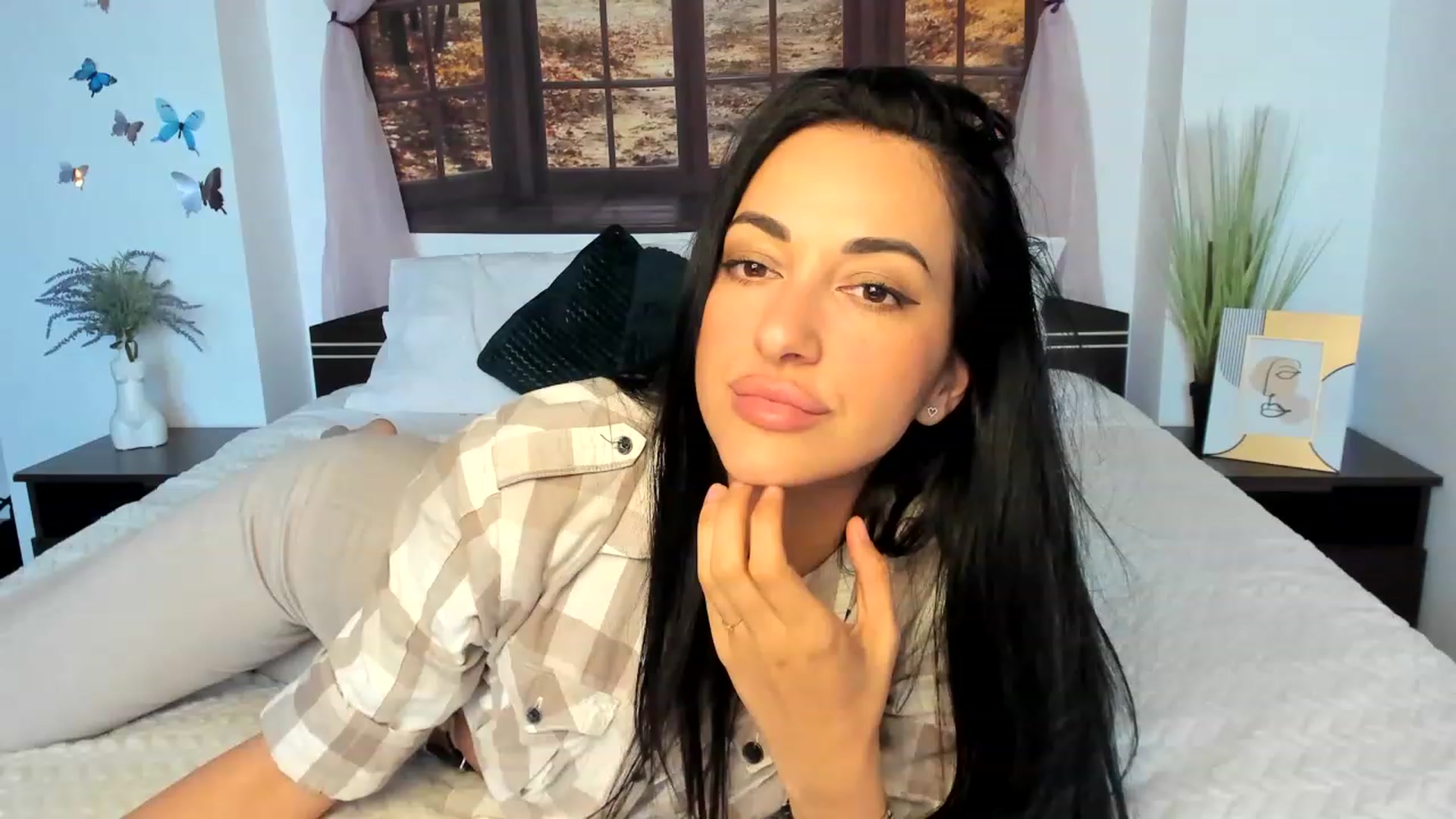 Gallery image thumbnail from GoddesSophy's myfreecams stream on, 06/07/2023, 16:45 image 9 of 20