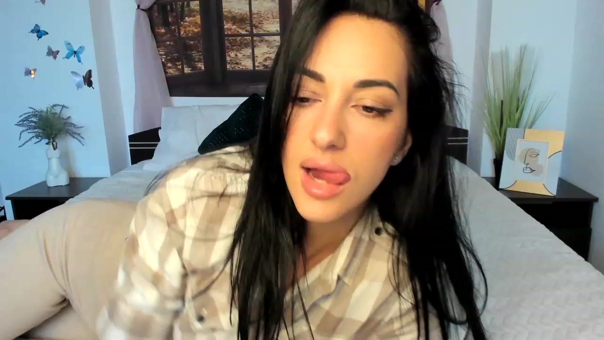 Gallery image thumbnail from GoddesSophy's myfreecams stream on, 06/07/2023, 16:45 image 3 of 20