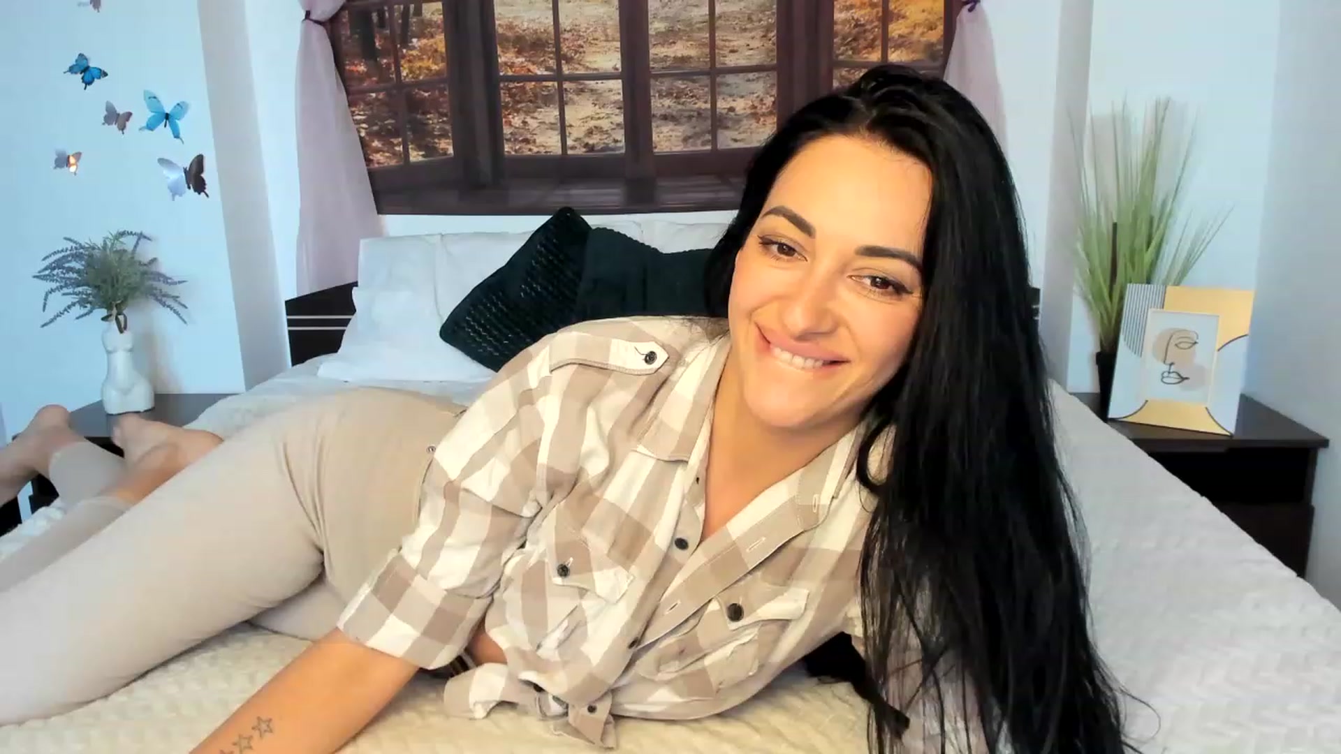 Gallery image thumbnail from GoddesSophy's myfreecams stream on, 06/07/2023, 16:45 image 15 of 20