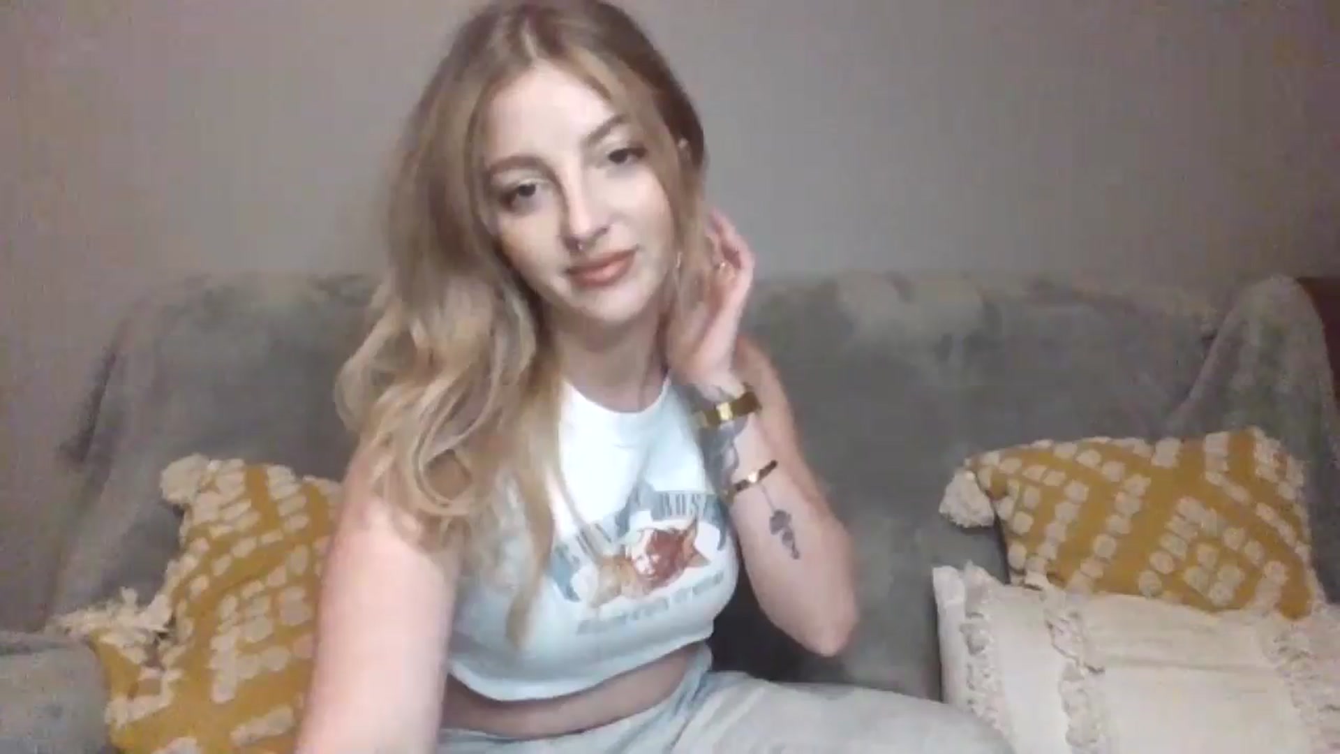 Gallery image thumbnail from GoddessAbbyJo's myfreecams stream on, 04/25/2024, 08:40 image 18 of 20