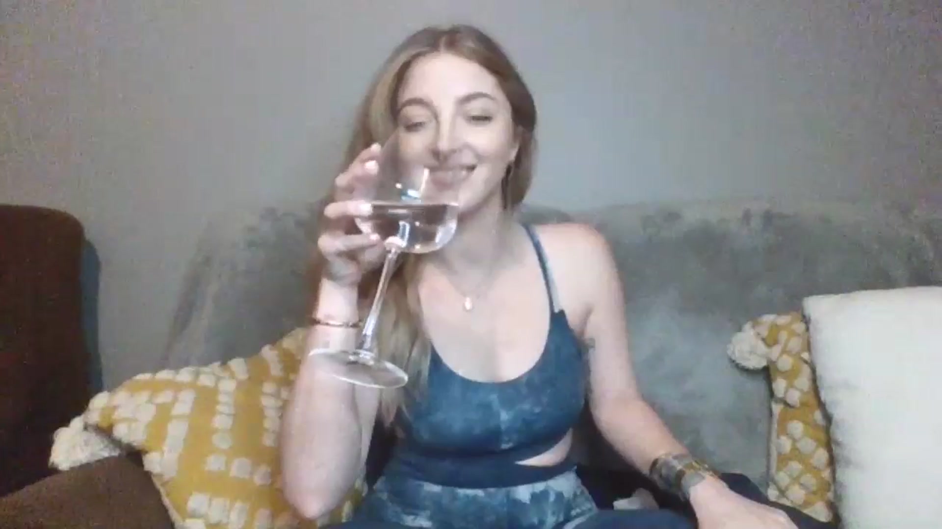 Gallery image thumbnail from GoddessAbbyJo's myfreecams stream on, 04/26/2024, 13:12 image 8 of 20