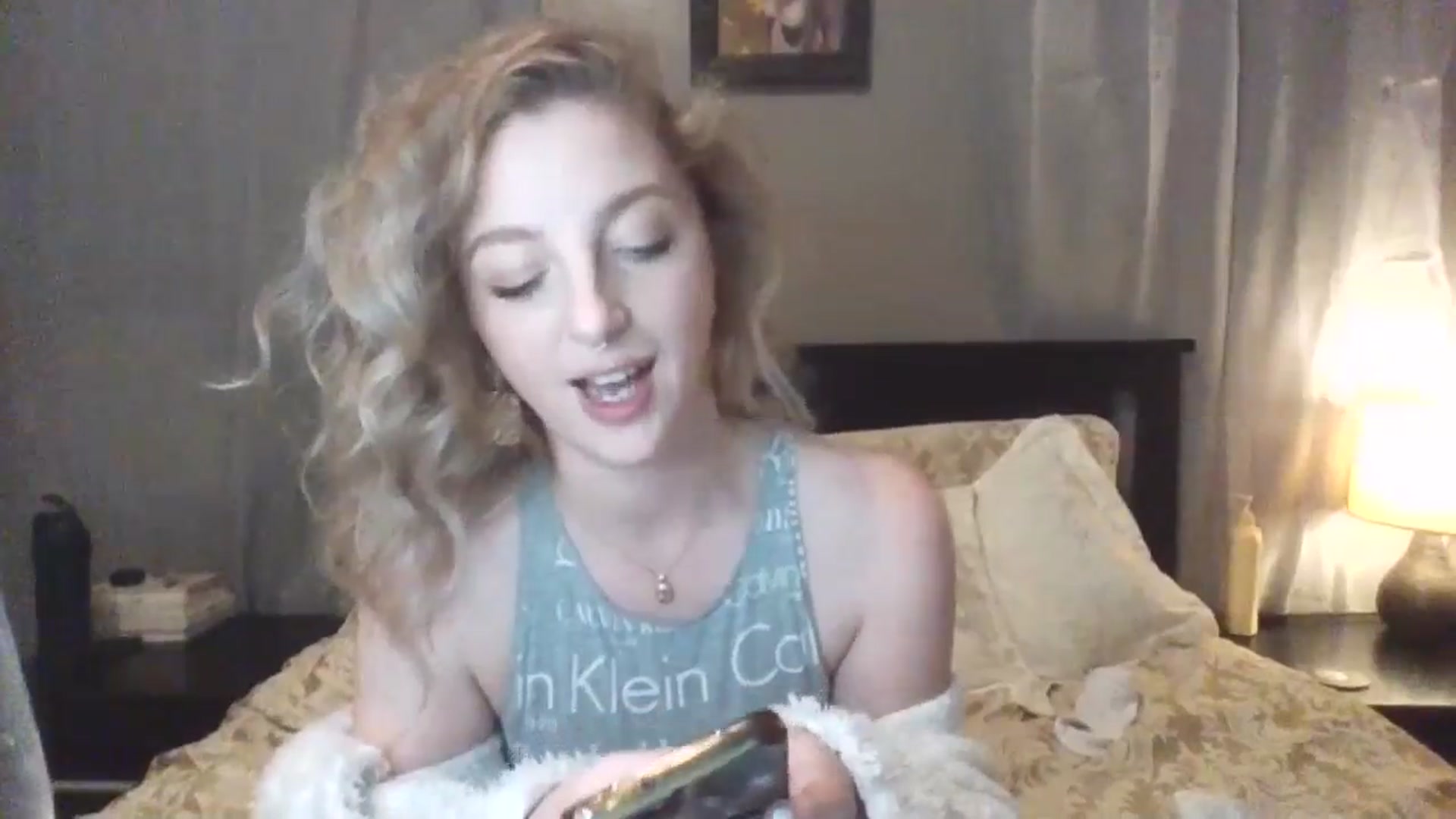 Gallery image thumbnail from GoddessAbbyJo's myfreecams stream on, 04/27/2024, 11:38 image 4 of 20