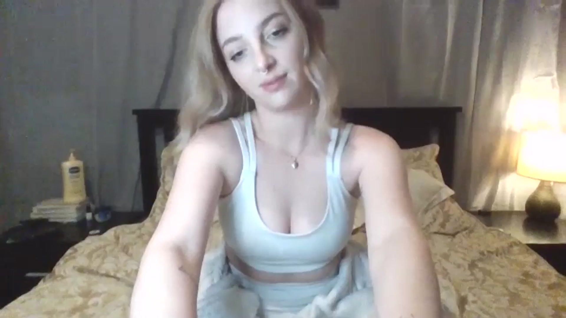 Gallery image thumbnail from GoddessAbbyJo's myfreecams stream on, 04/29/2024, 12:02 image 6 of 20