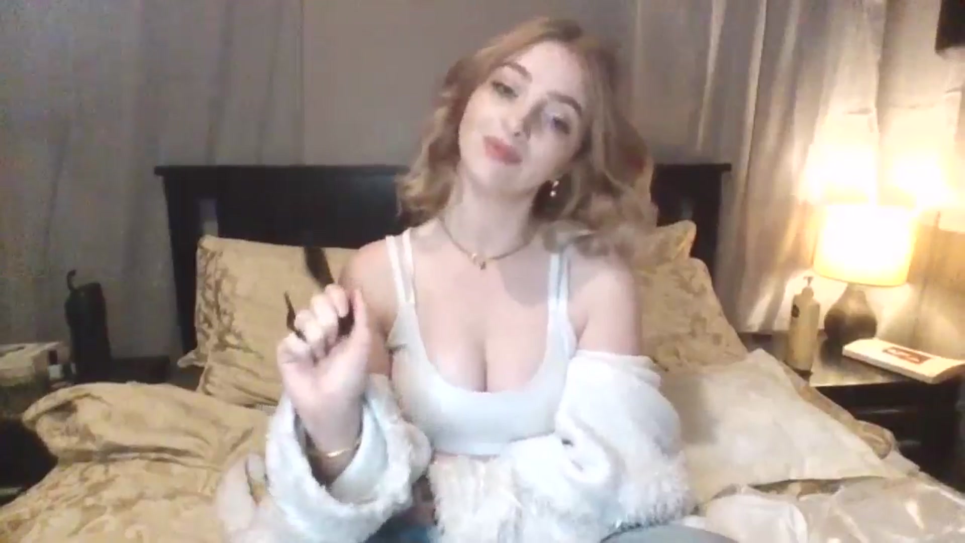 Gallery image thumbnail from GoddessAbbyJo's myfreecams stream on, 05/02/2024, 13:36 image 17 of 20