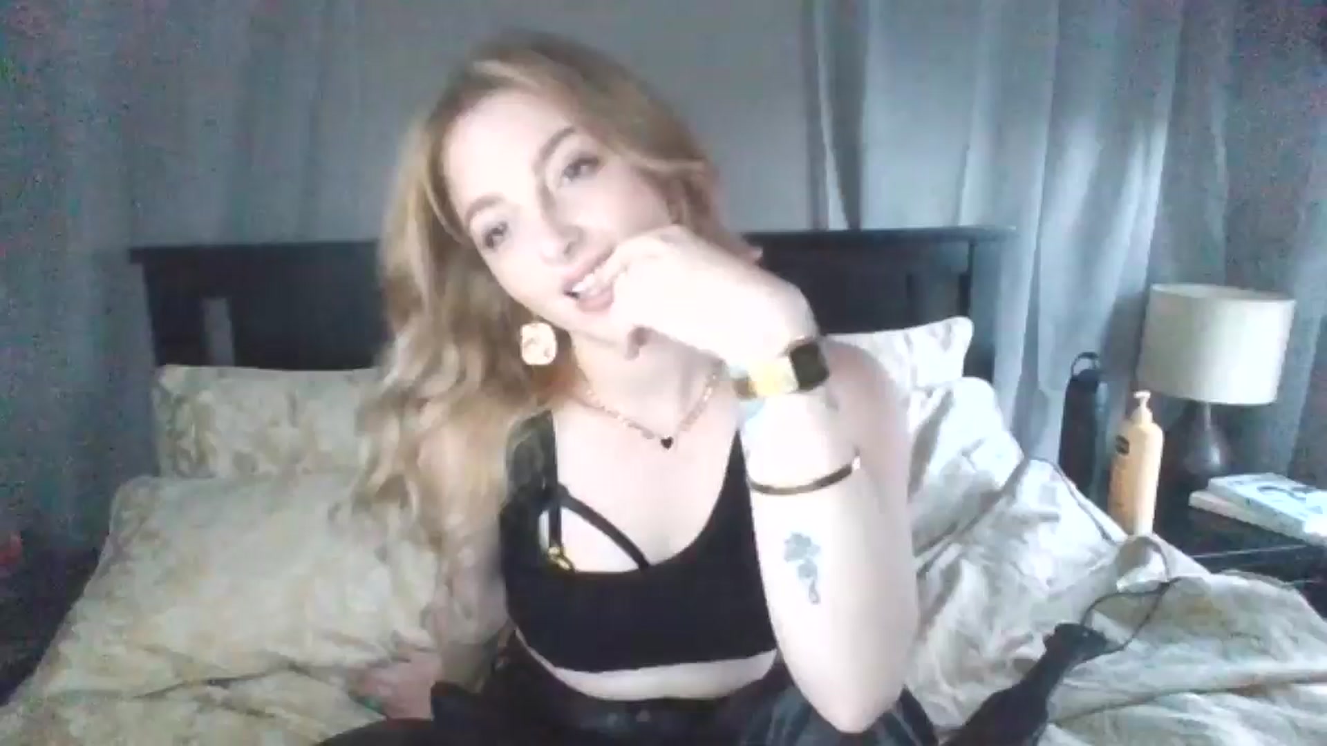 Gallery image thumbnail from GoddessAbbyJo's myfreecams stream on, 05/03/2024, 06:42 image 16 of 20