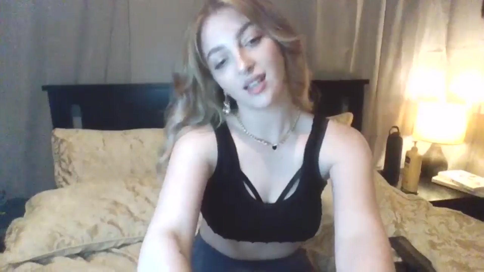 Gallery image thumbnail from GoddessAbbyJo's myfreecams stream on, 05/03/2024, 08:29 image 17 of 20