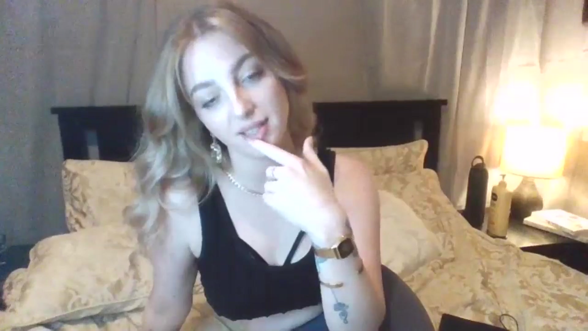 Gallery image thumbnail from GoddessAbbyJo's myfreecams stream on, 05/03/2024, 08:29 image 16 of 20