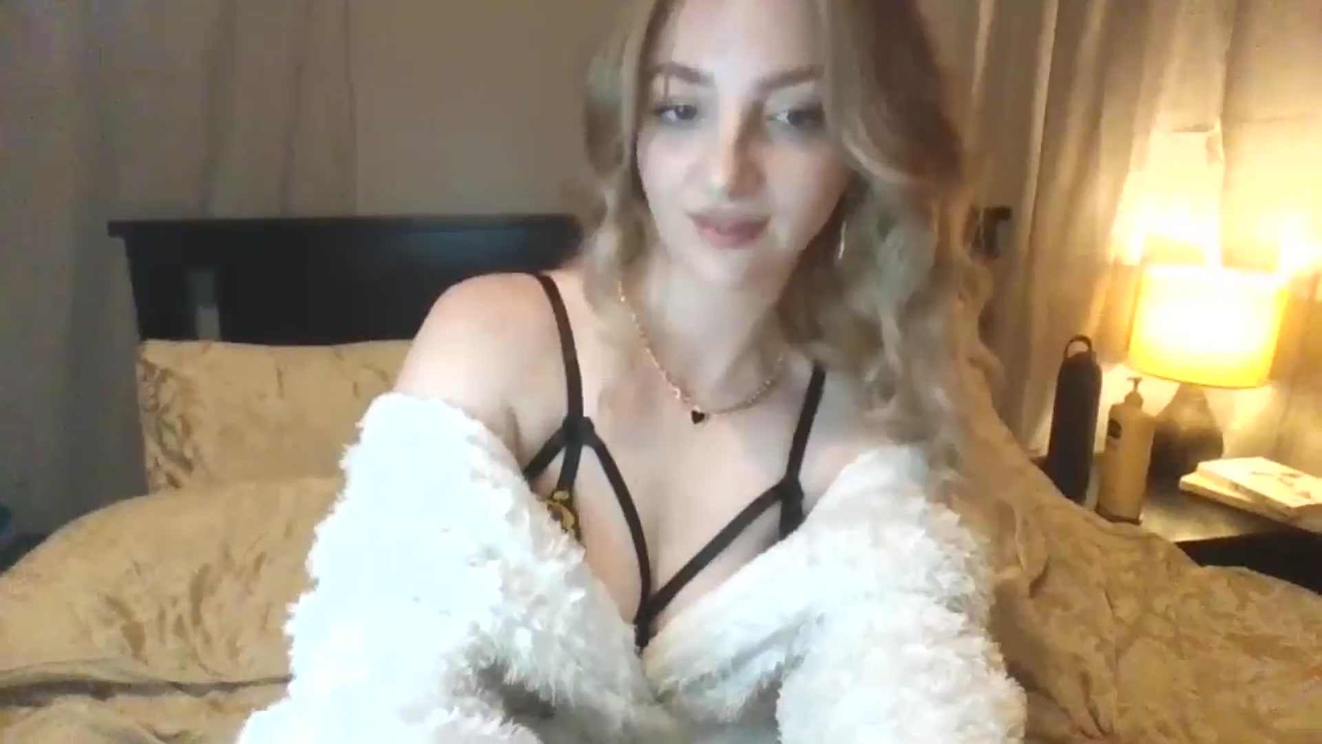 Gallery image thumbnail from GoddessAbbyJo's myfreecams stream on, 05/03/2024, 09:22 image 18 of 20