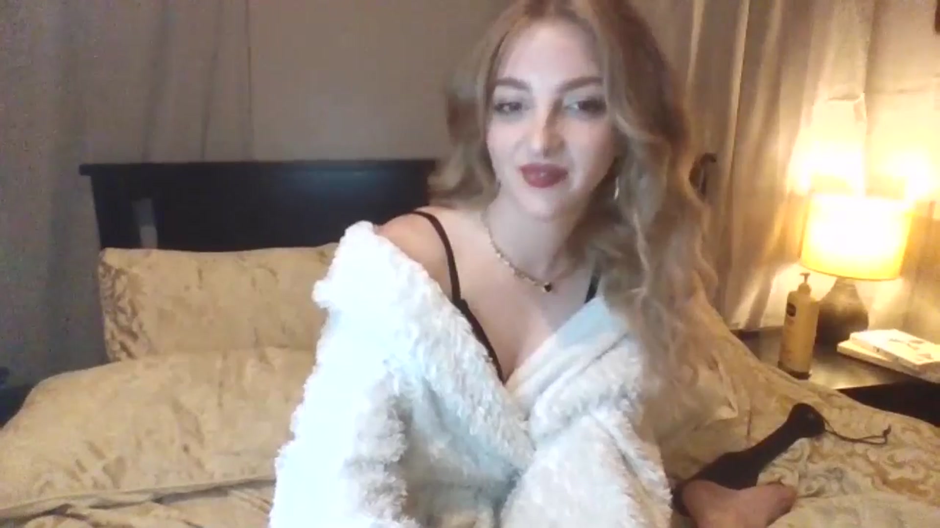 Gallery image thumbnail from GoddessAbbyJo's myfreecams stream on, 05/03/2024, 09:59 image 12 of 20