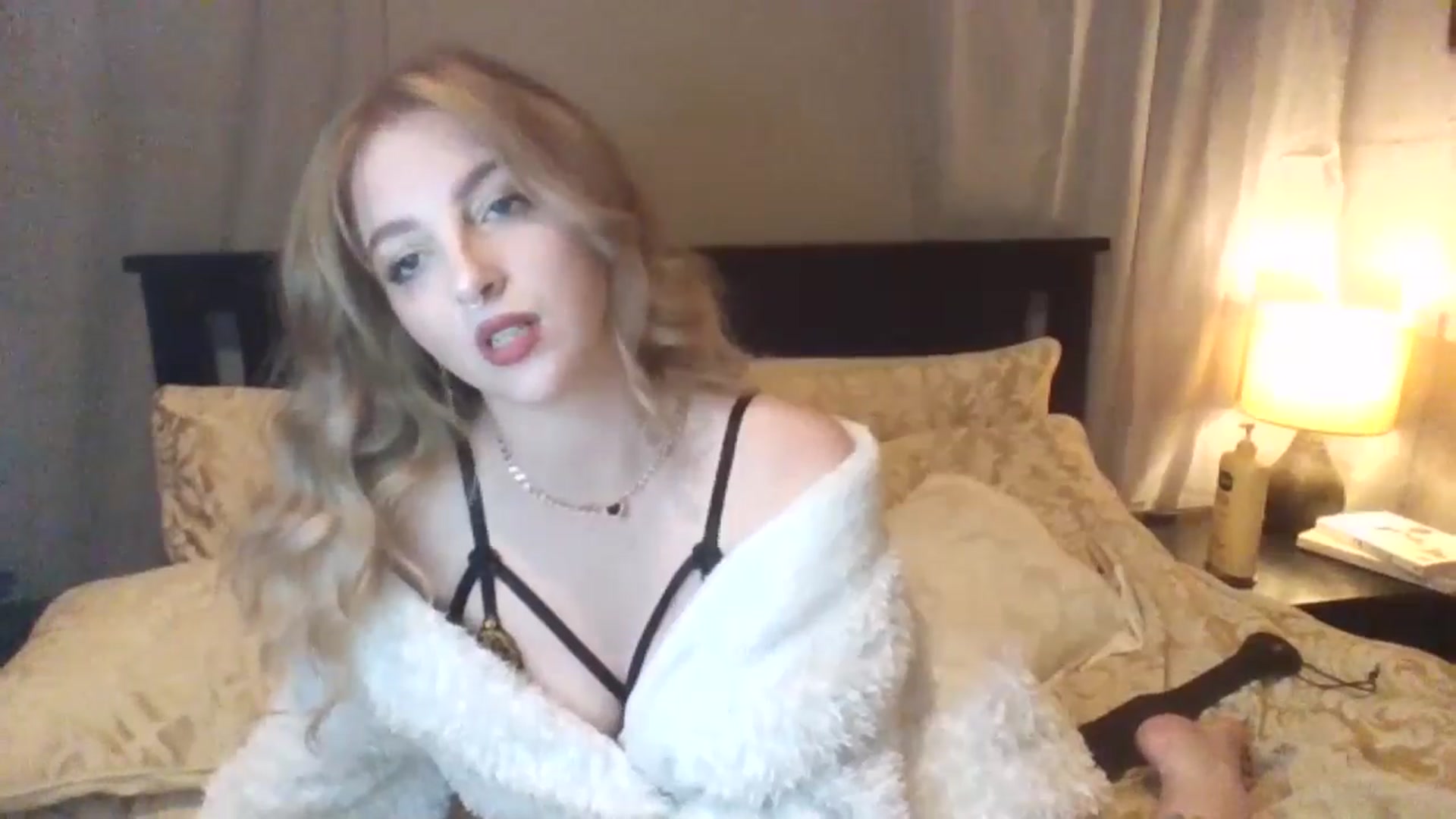 Gallery image thumbnail from GoddessAbbyJo's myfreecams stream on, 05/03/2024, 09:59 image 10 of 20