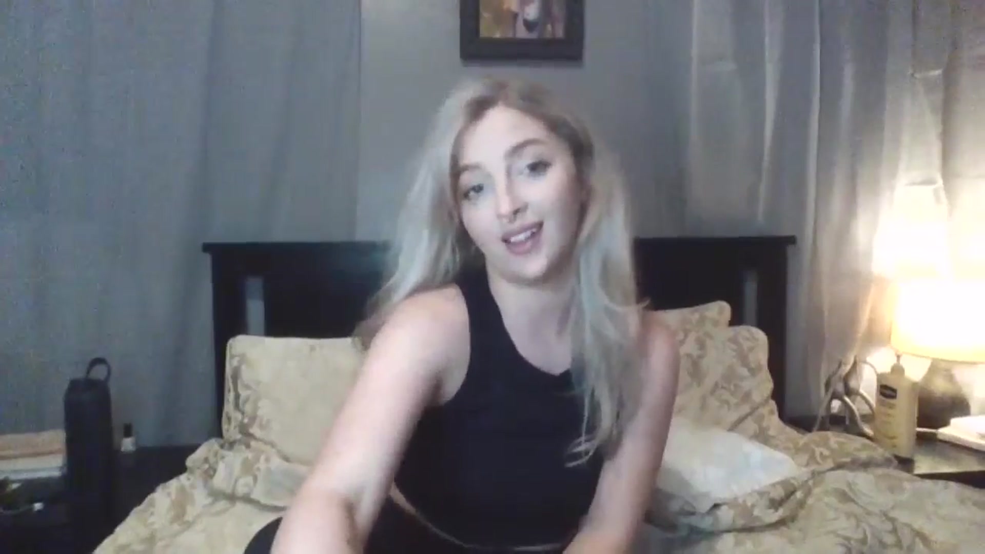 Gallery image thumbnail from GoddessAbbyJo's myfreecams stream on, 05/15/2024, 12:53 image 4 of 20