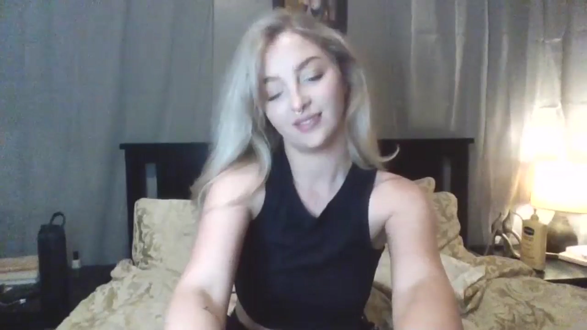 Gallery image thumbnail from GoddessAbbyJo's myfreecams stream on, 05/15/2024, 12:53 image 16 of 20