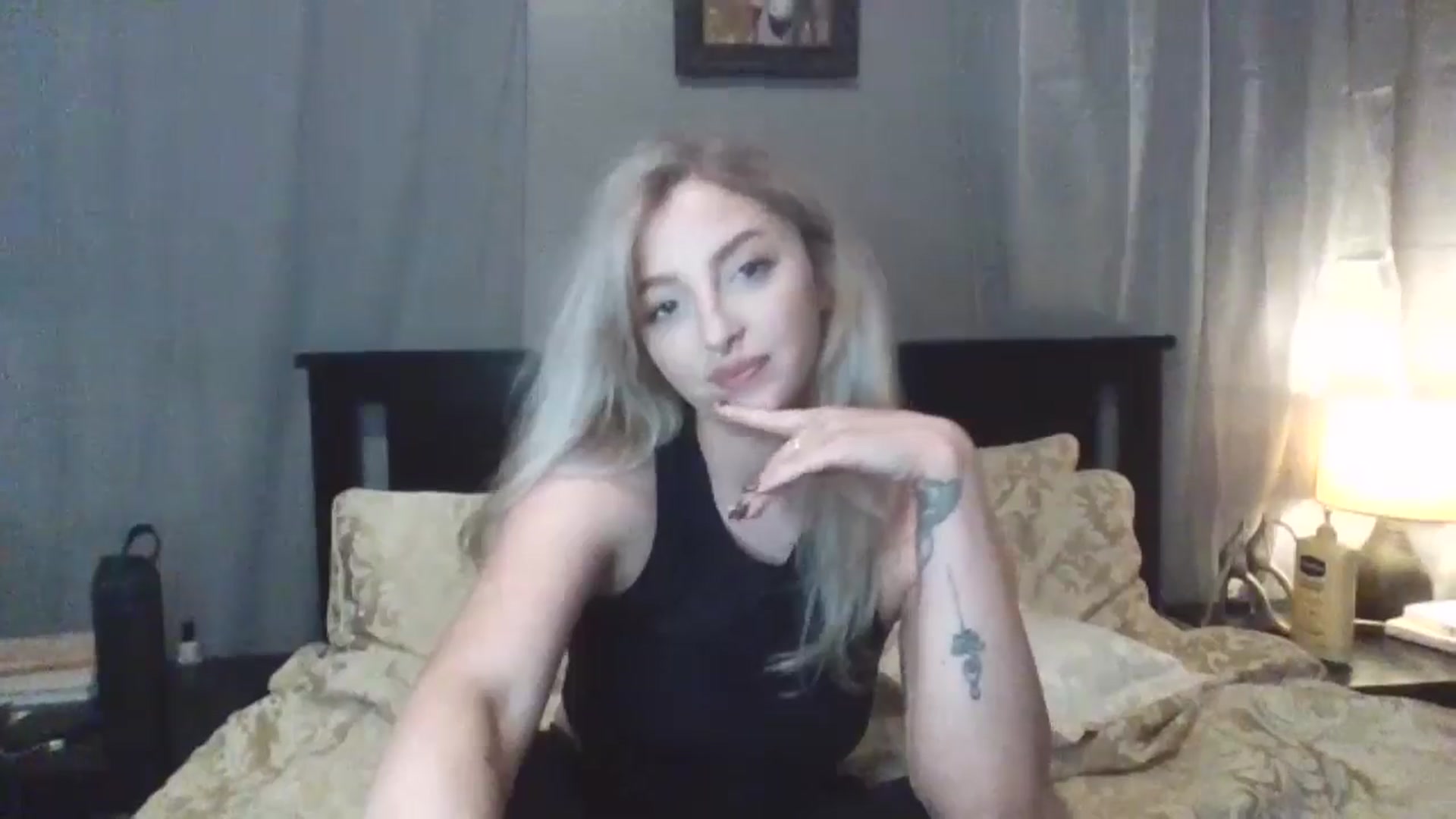 Gallery image thumbnail from GoddessAbbyJo's myfreecams stream on, 05/15/2024, 12:53 image 7 of 20