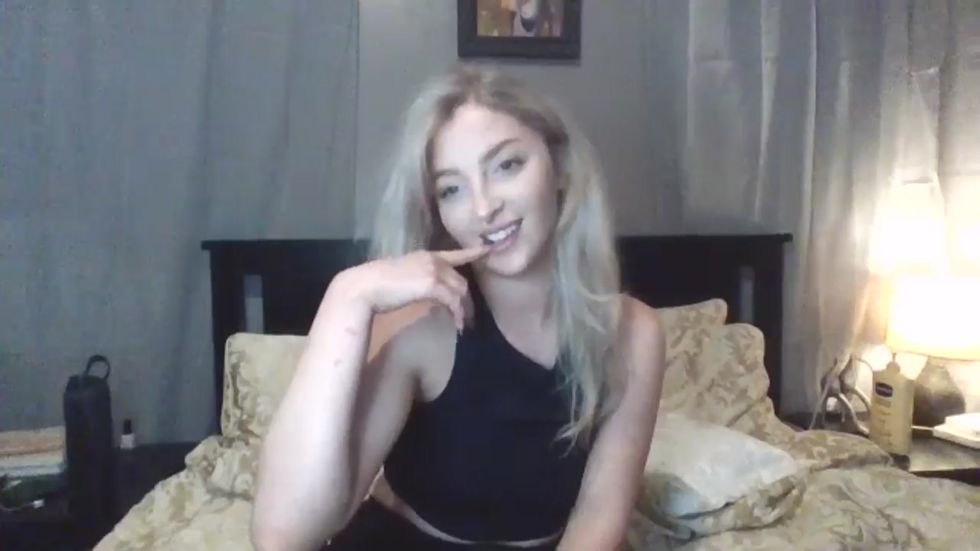 Gallery image thumbnail from GoddessAbbyJo's myfreecams stream on, 05/15/2024, 12:53 image 6 of 20