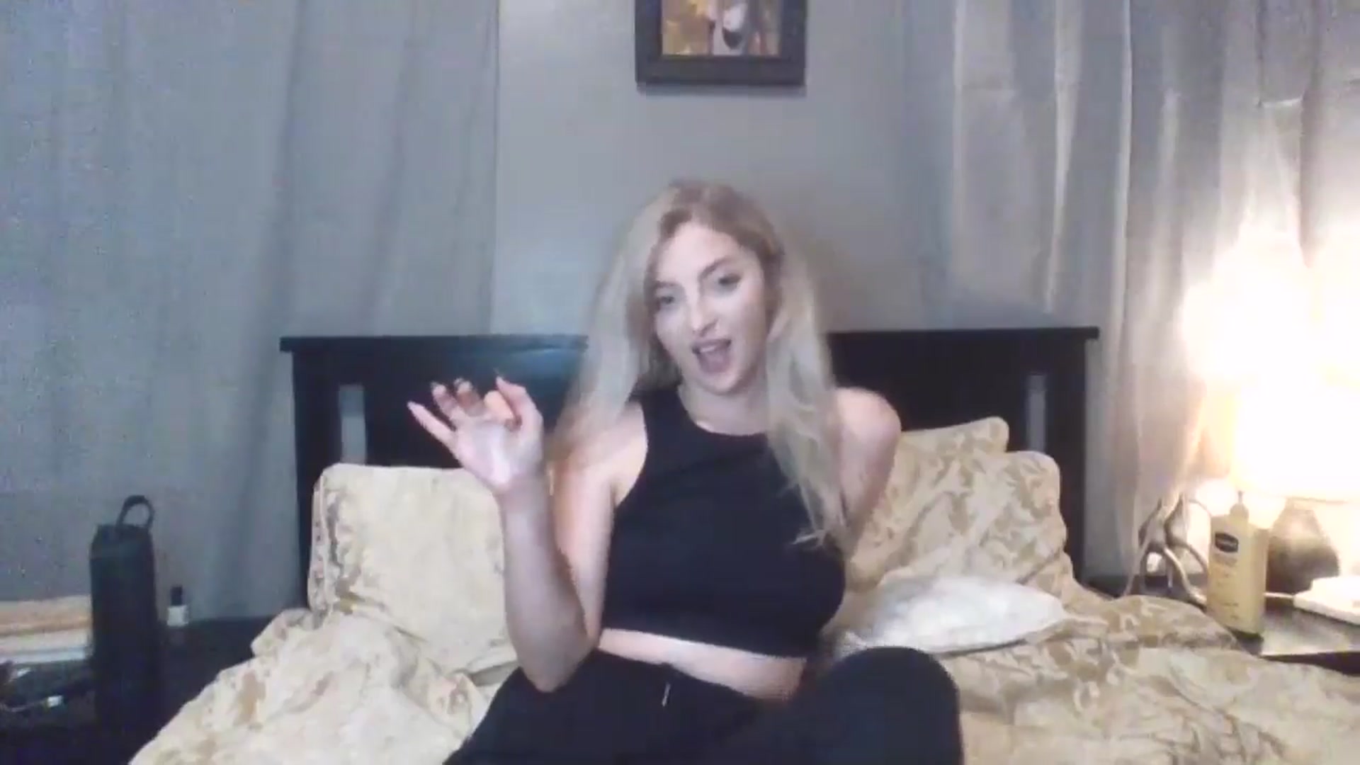 Gallery image thumbnail from GoddessAbbyJo's myfreecams stream on, 05/15/2024, 12:53 image 2 of 20