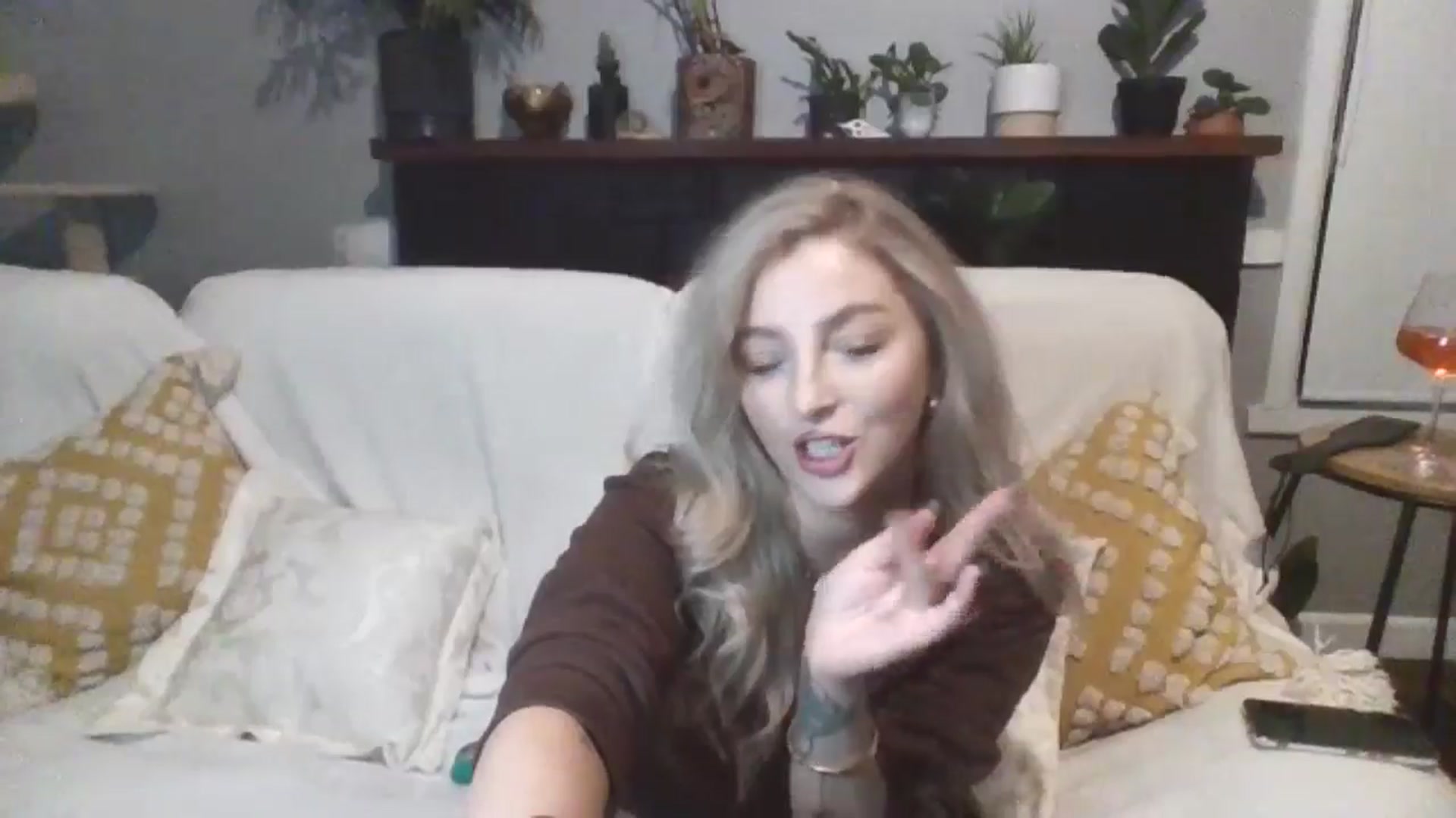 Gallery image thumbnail from GoddessAbbyJo's myfreecams stream on, 05/17/2024, 11:30 image 15 of 20