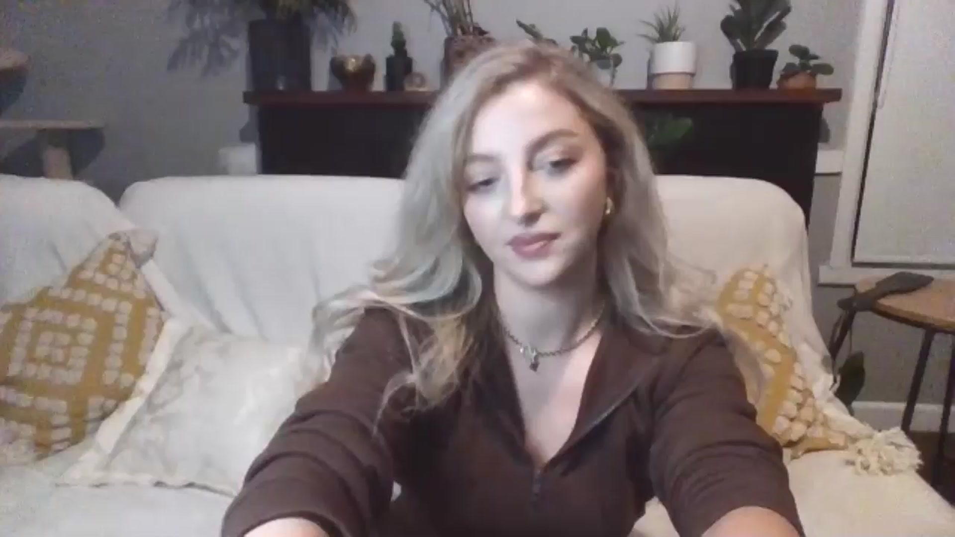 Gallery image thumbnail from GoddessAbbyJo's myfreecams stream on, 05/17/2024, 12:36 image 14 of 20