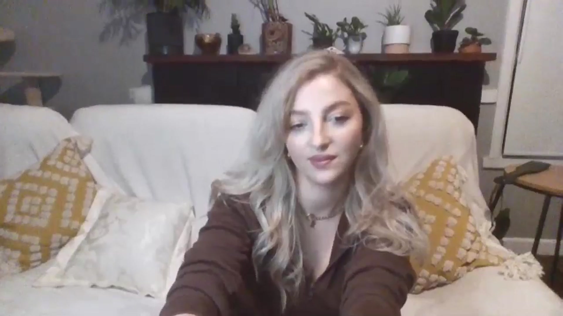 Gallery image thumbnail from GoddessAbbyJo's myfreecams stream on, 05/17/2024, 12:36 image 13 of 20