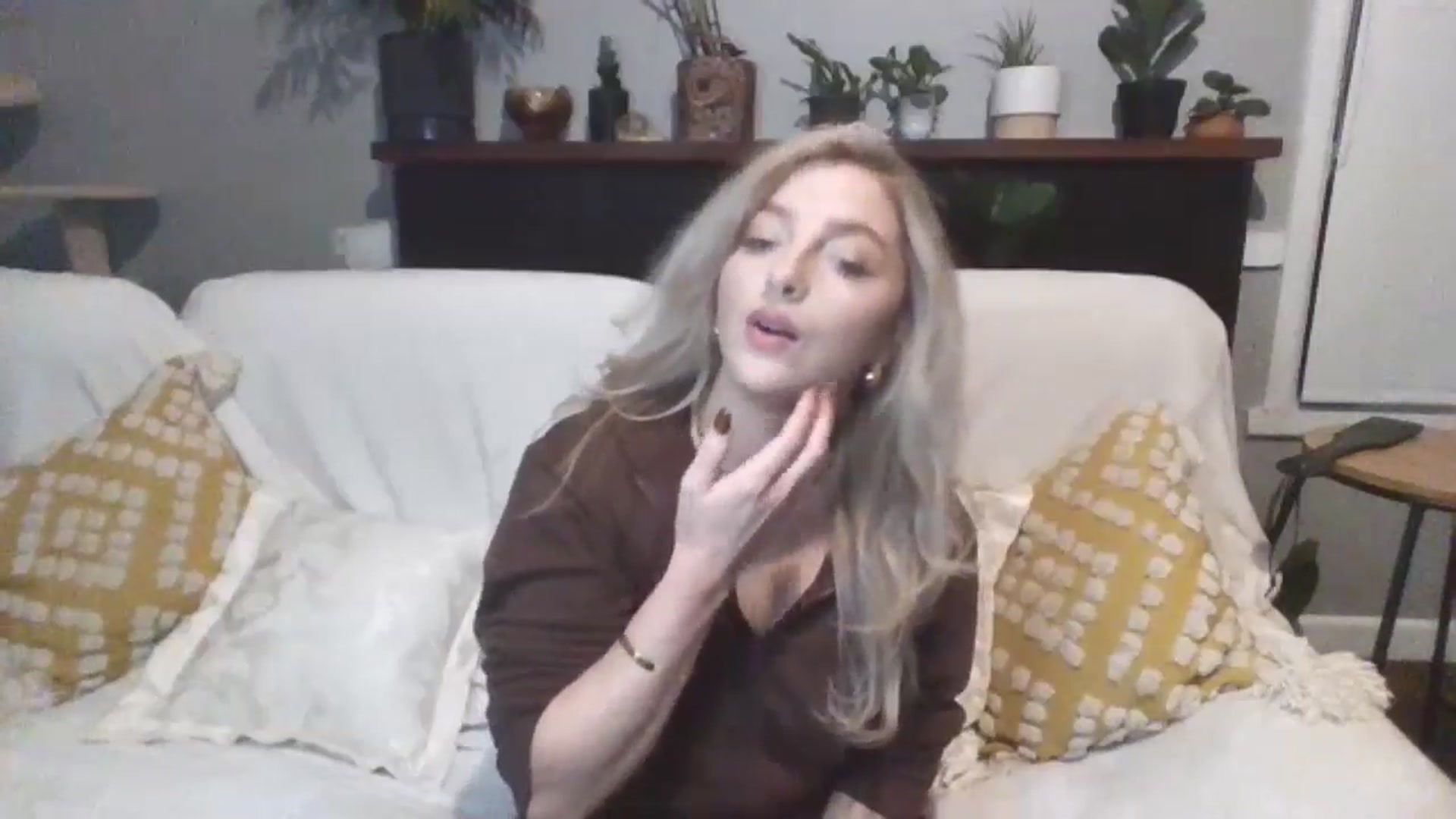 Gallery image thumbnail from GoddessAbbyJo's myfreecams stream on, 05/17/2024, 12:36 image 11 of 20