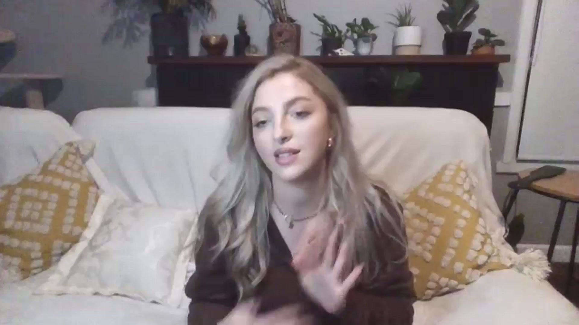 Gallery image thumbnail from GoddessAbbyJo's myfreecams stream on, 05/17/2024, 12:36 image 19 of 20