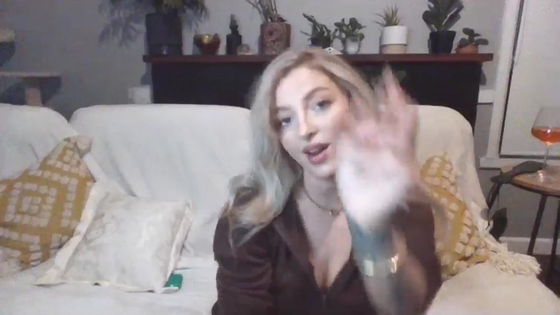 Gallery image thumbnail from GoddessAbbyJo's myfreecams stream on, 05/17/2024, 12:36 image 3 of 20
