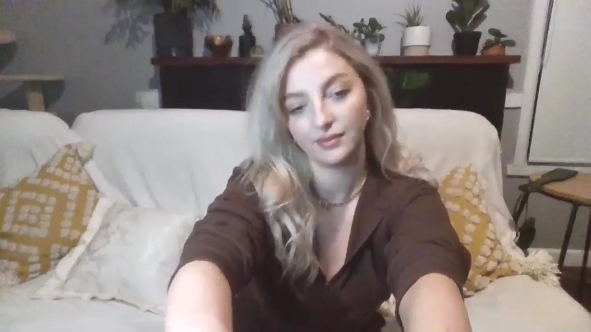 Gallery image thumbnail from GoddessAbbyJo's myfreecams stream on, 05/17/2024, 13:26 image 2 of 20